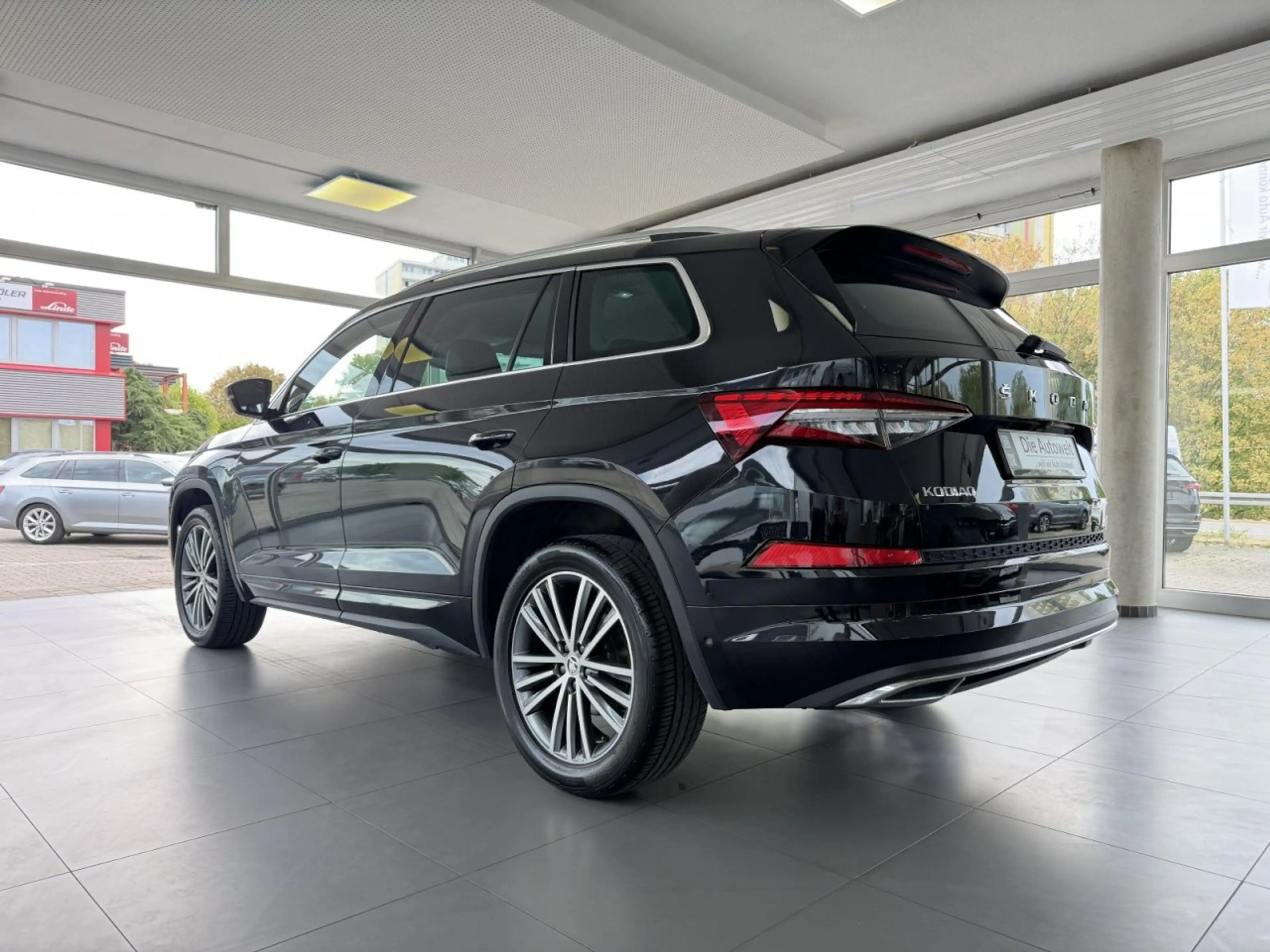 Skoda Kodiaq L&ampK 2.0 TDI DSG NAVI LED ACC 7 SI PDC Klima — photo 4