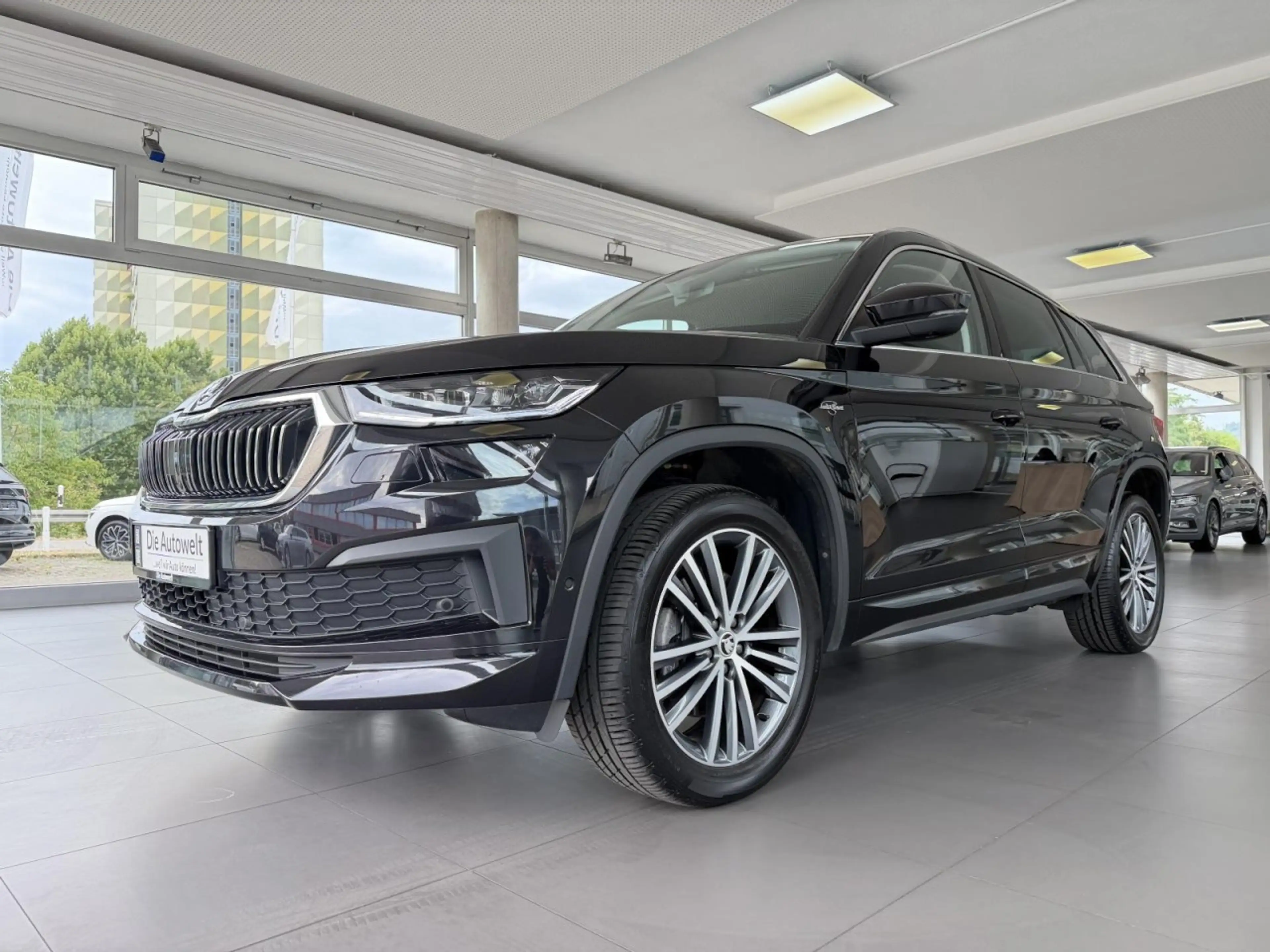 Skoda Kodiaq L&ampK 2.0 TDI DSG NAVI LED ACC 7 SI PDC Klima — photo 2