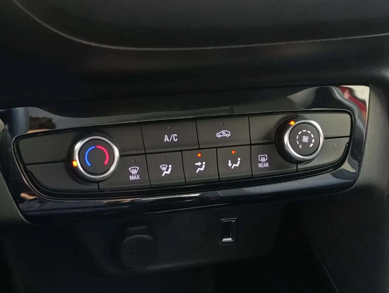 Opel Corsa 1.2i Edition S/S * Garantie * Carplay * Clim * GPS *, миниатюра 24