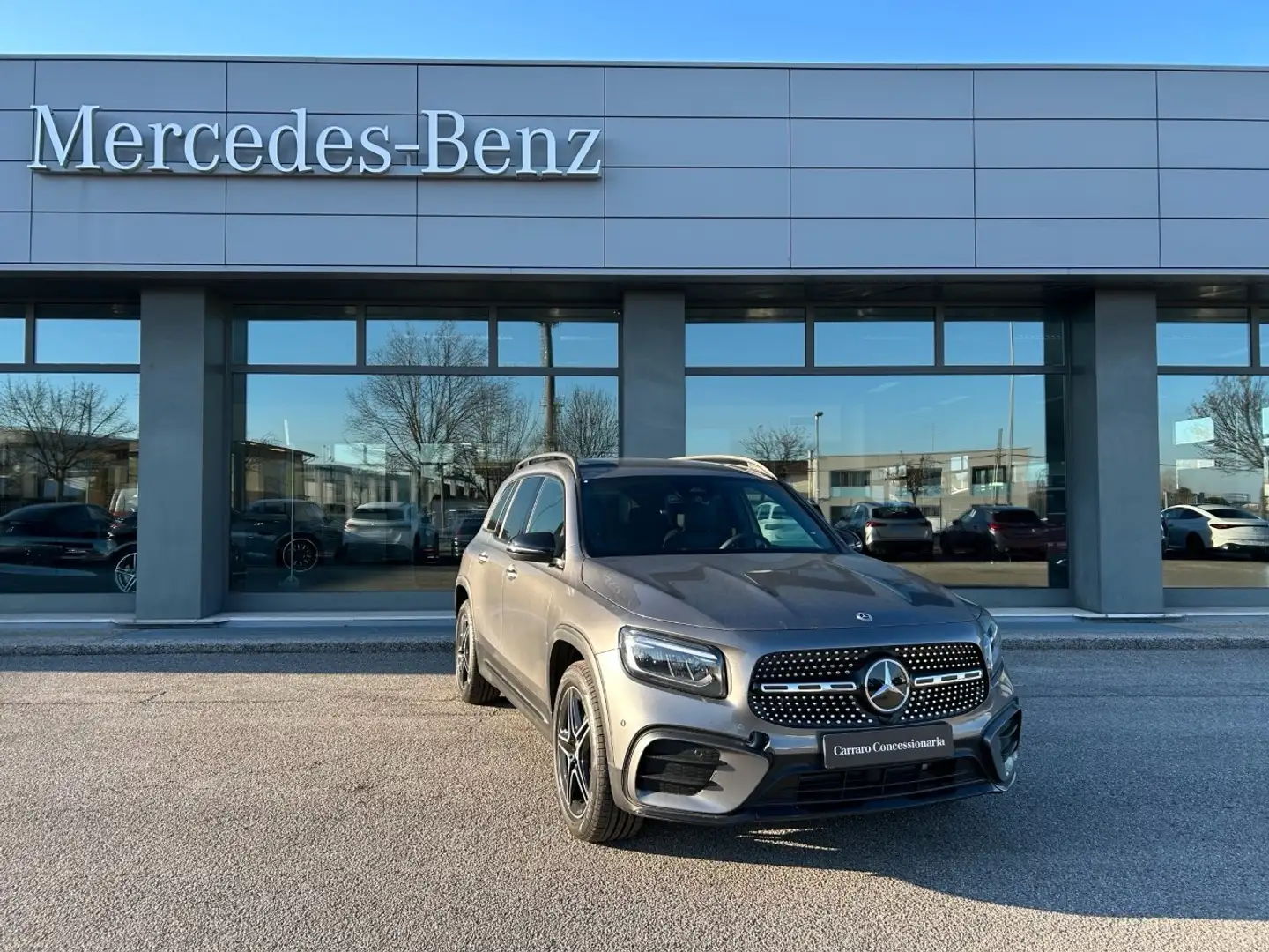 Mercedes-Benz GLB 200 d Gris - 1