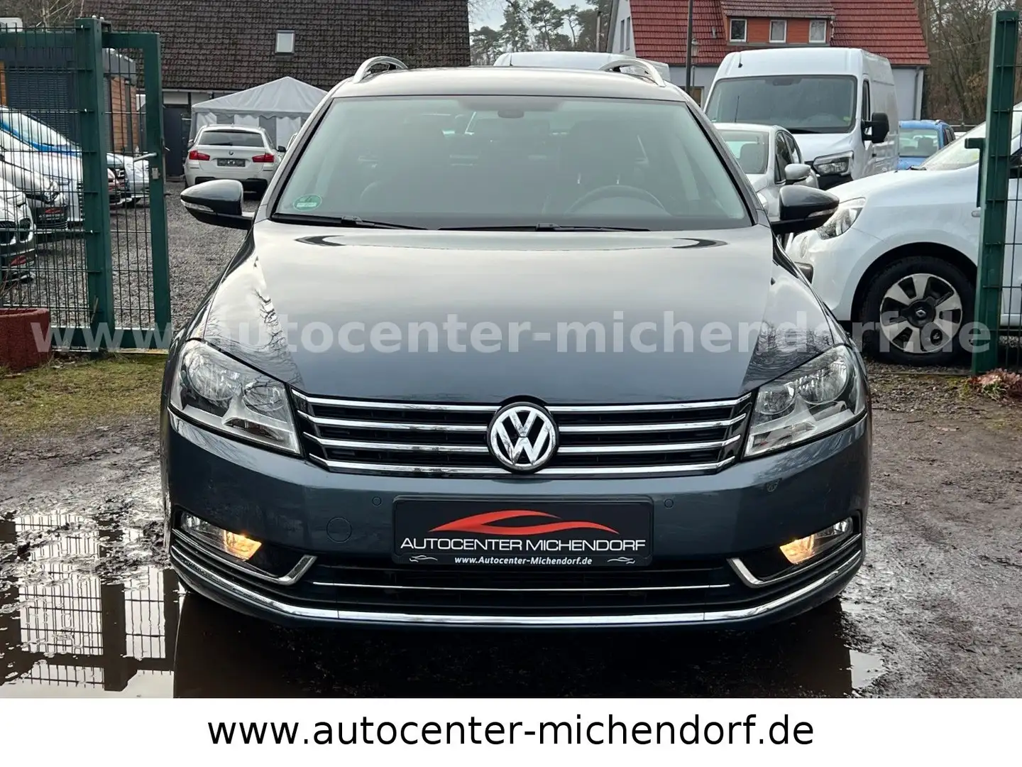 Volkswagen Passat Variant Highline BlueMotion Grey - 2
