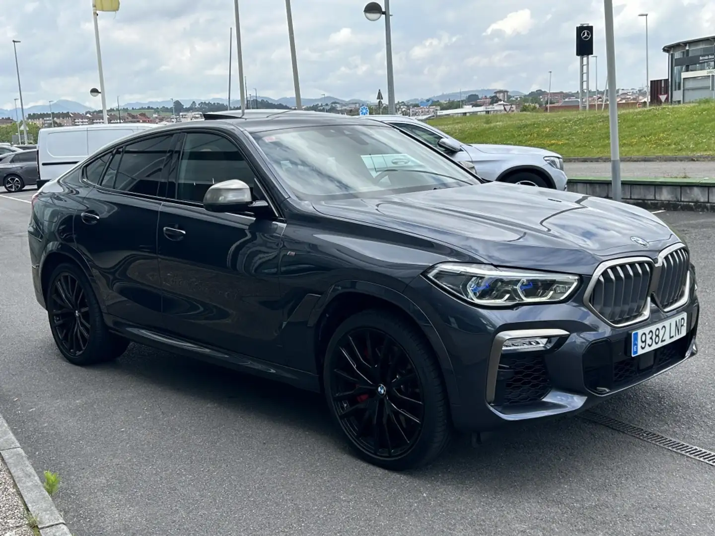 BMW X6 M50iA Gris - 2