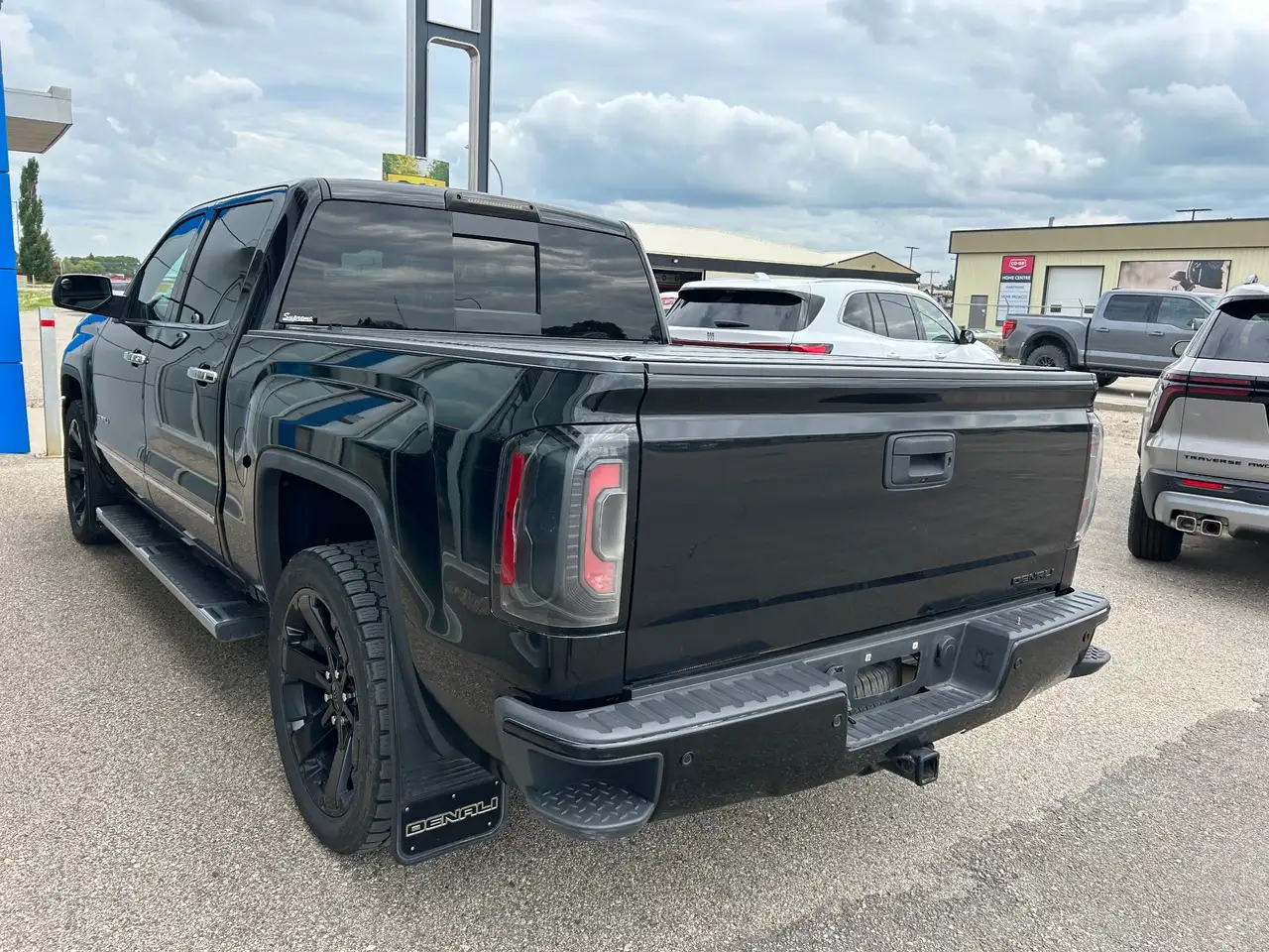 GMC Sierra 1500 снимка GMC Sierra 1500