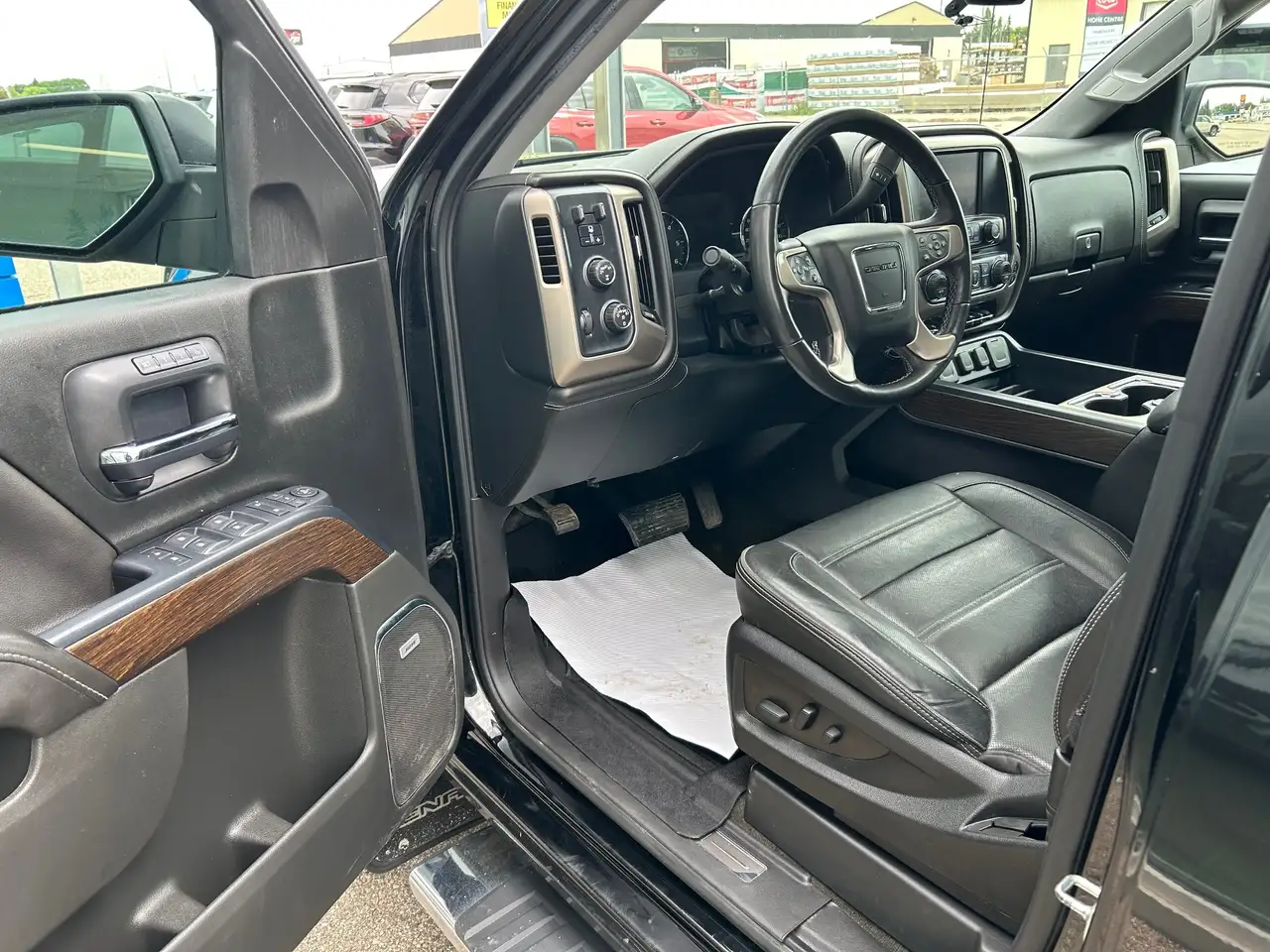 GMC Sierra 1500 снимка GMC Sierra 1500