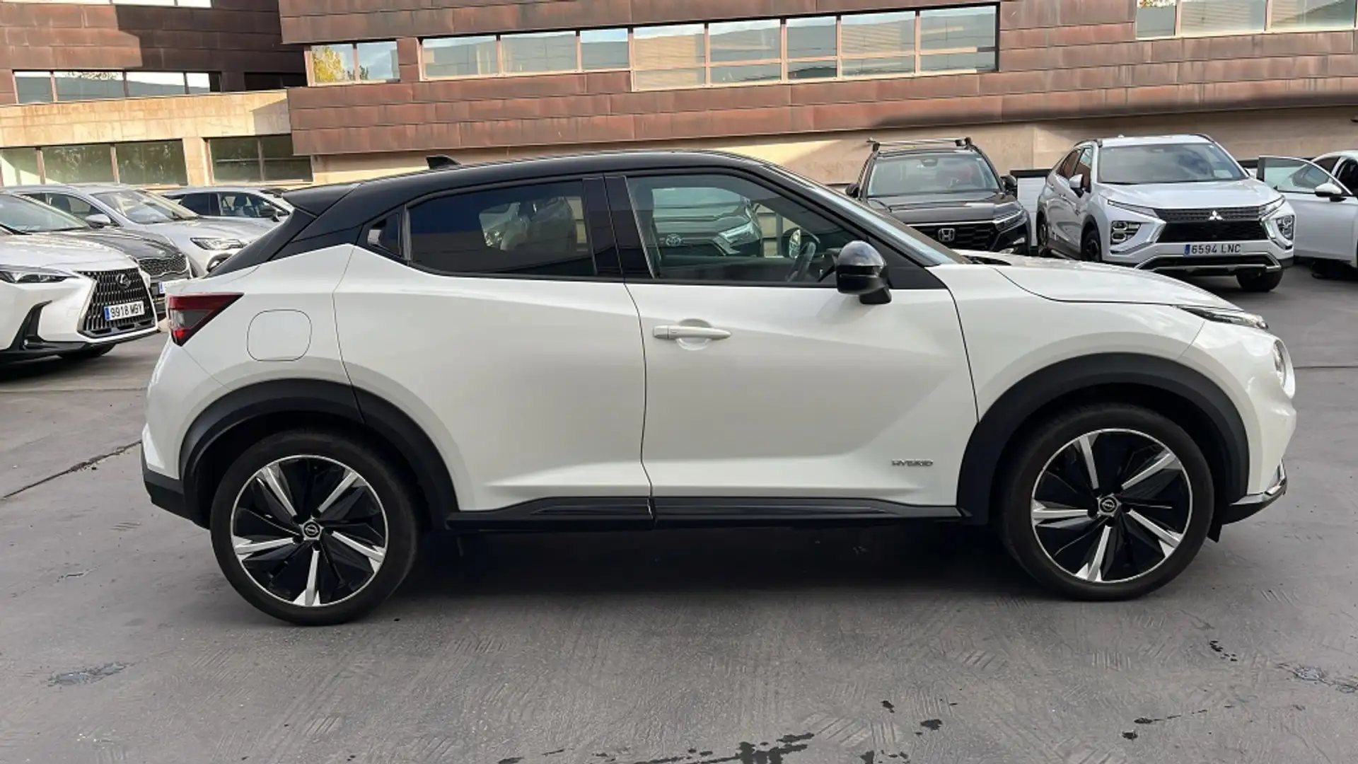 Nissan Juke 1.6 Hybrid N-Connecta Auto - 2