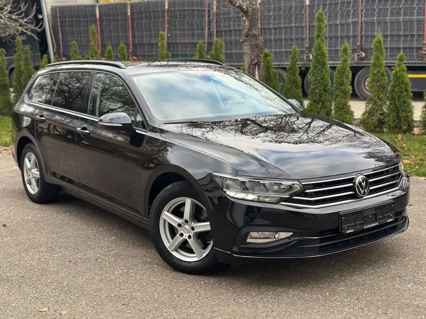 Volkswagen Passat Variant 150PS/DSG/SHZ/DAB/LED/AHK/ACC/ Schwarz - 2