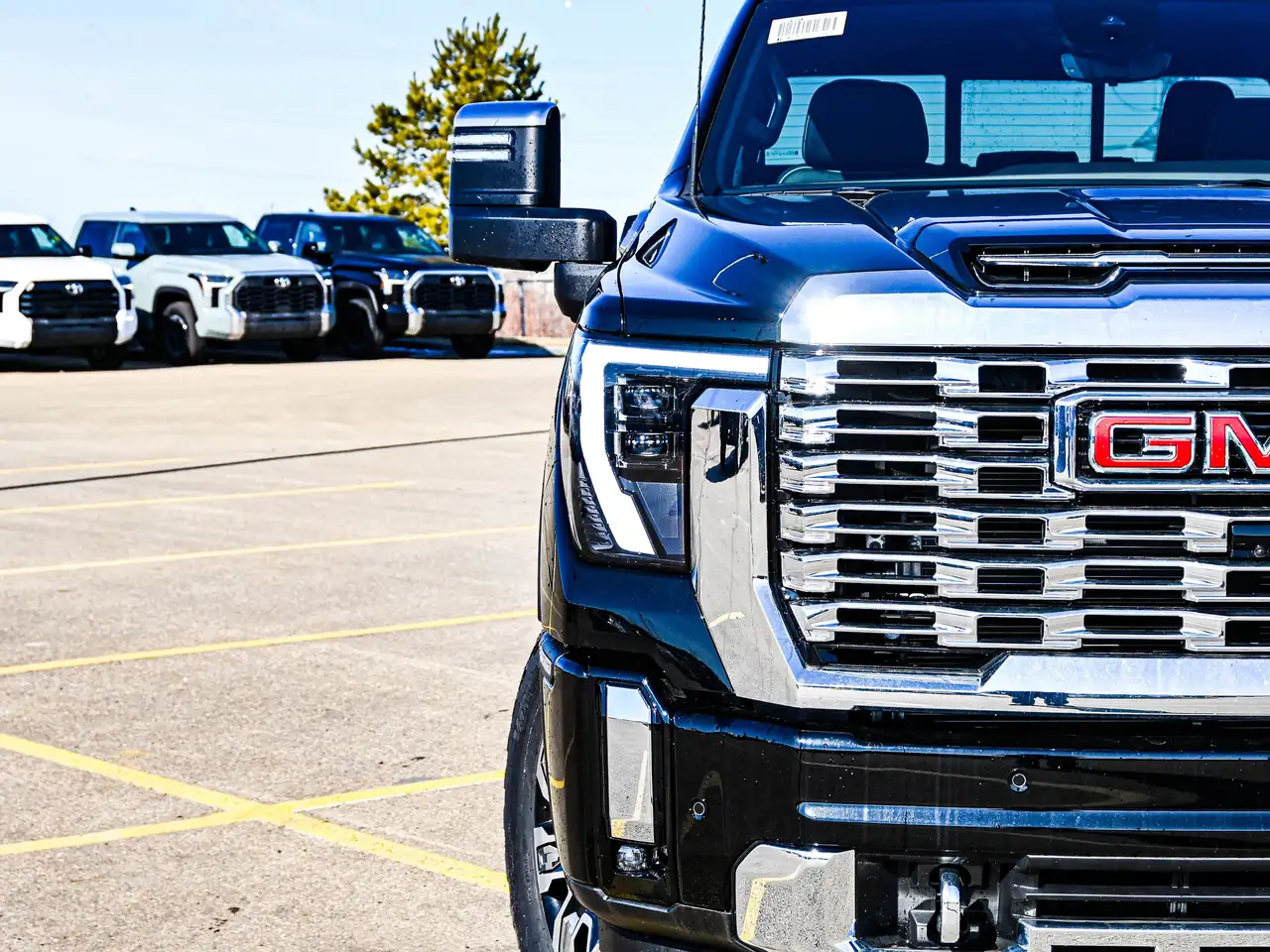 GMC Sierra 3500HD снимка GMC Sierra 3500HD