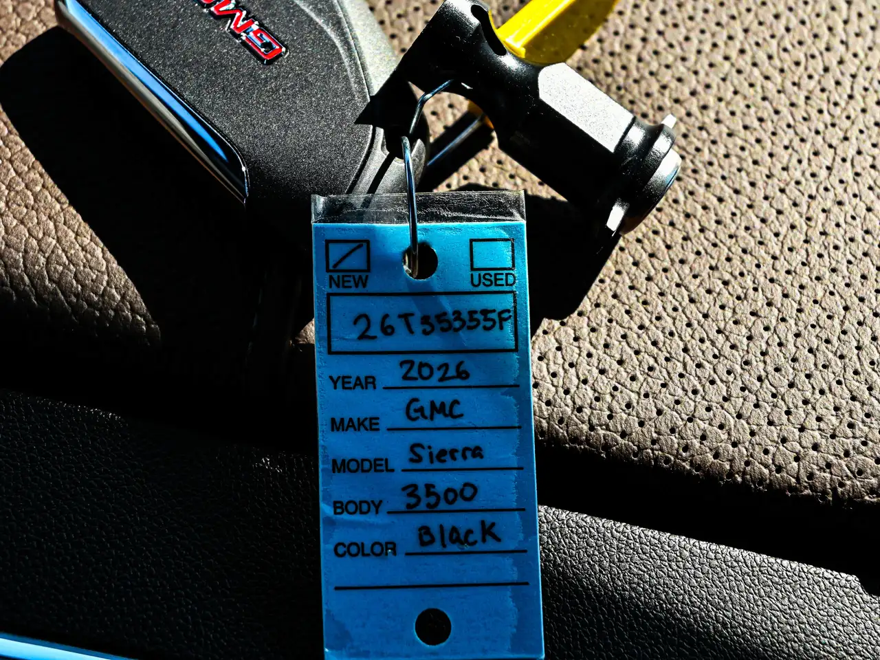 GMC Sierra 3500HD снимка GMC Sierra 3500HD