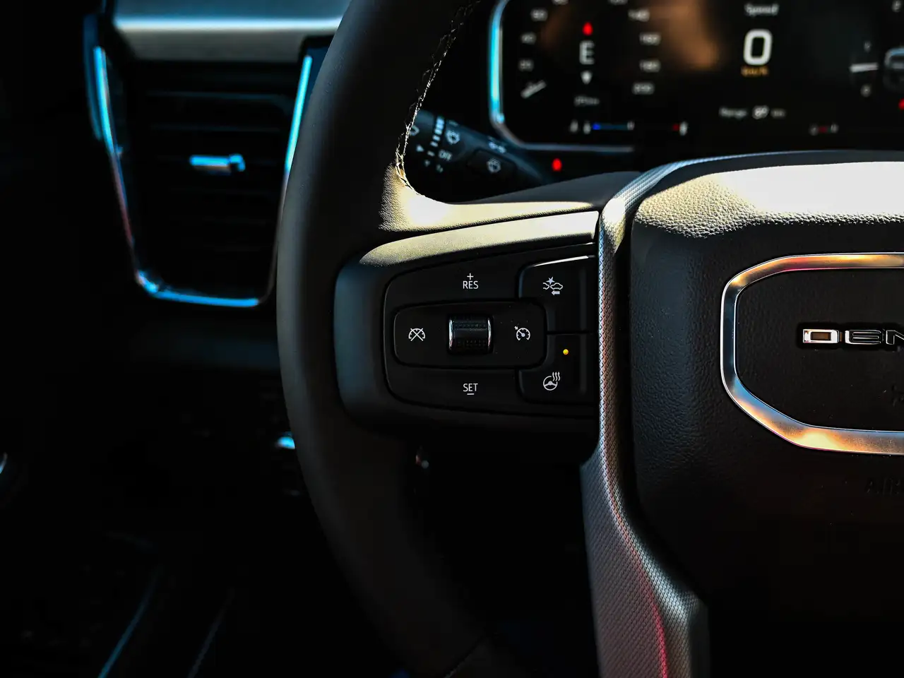 GMC Sierra 3500HD снимка GMC Sierra 3500HD