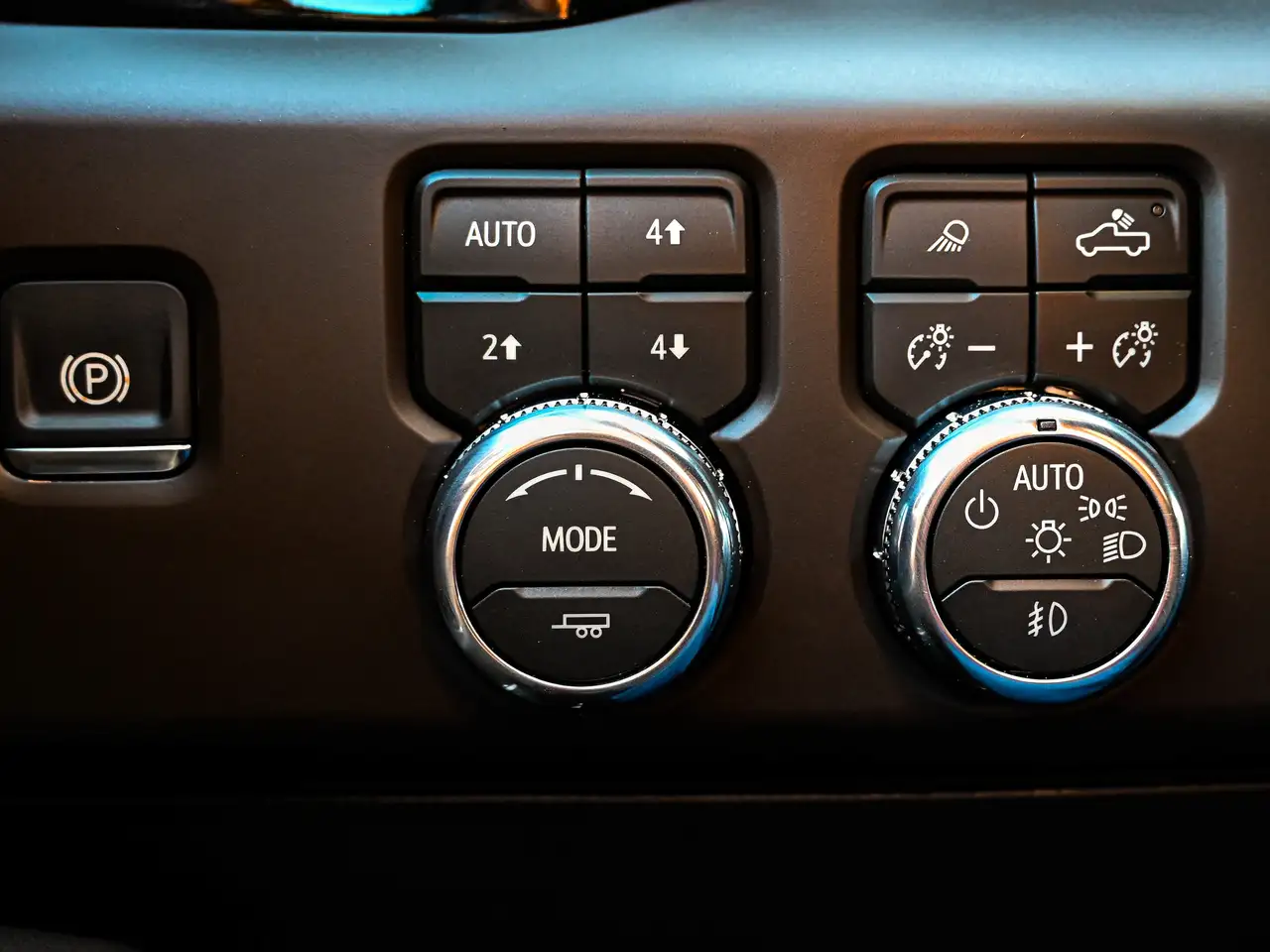 GMC Sierra 3500HD снимка GMC Sierra 3500HD