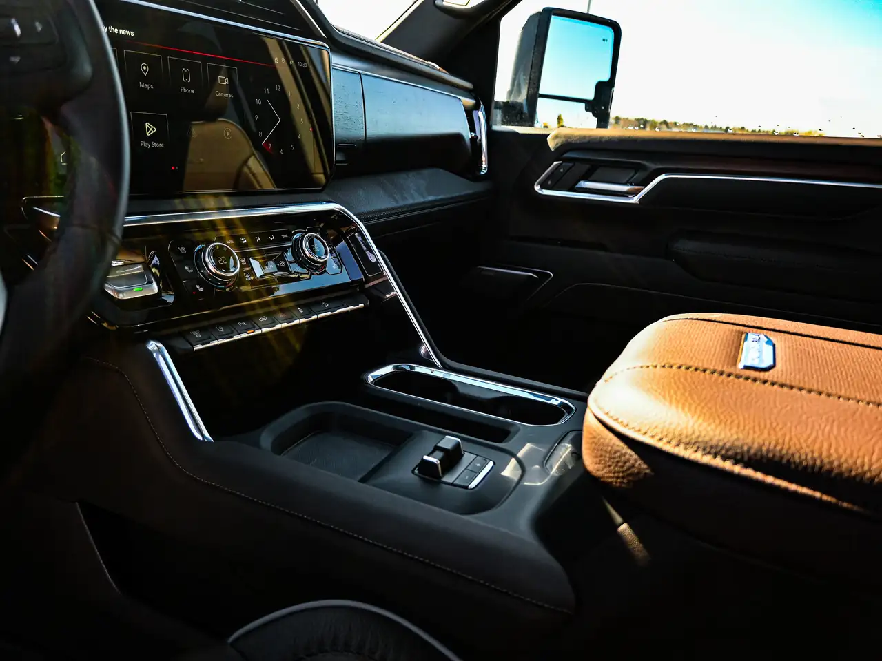 GMC Sierra 3500HD снимка GMC Sierra 3500HD