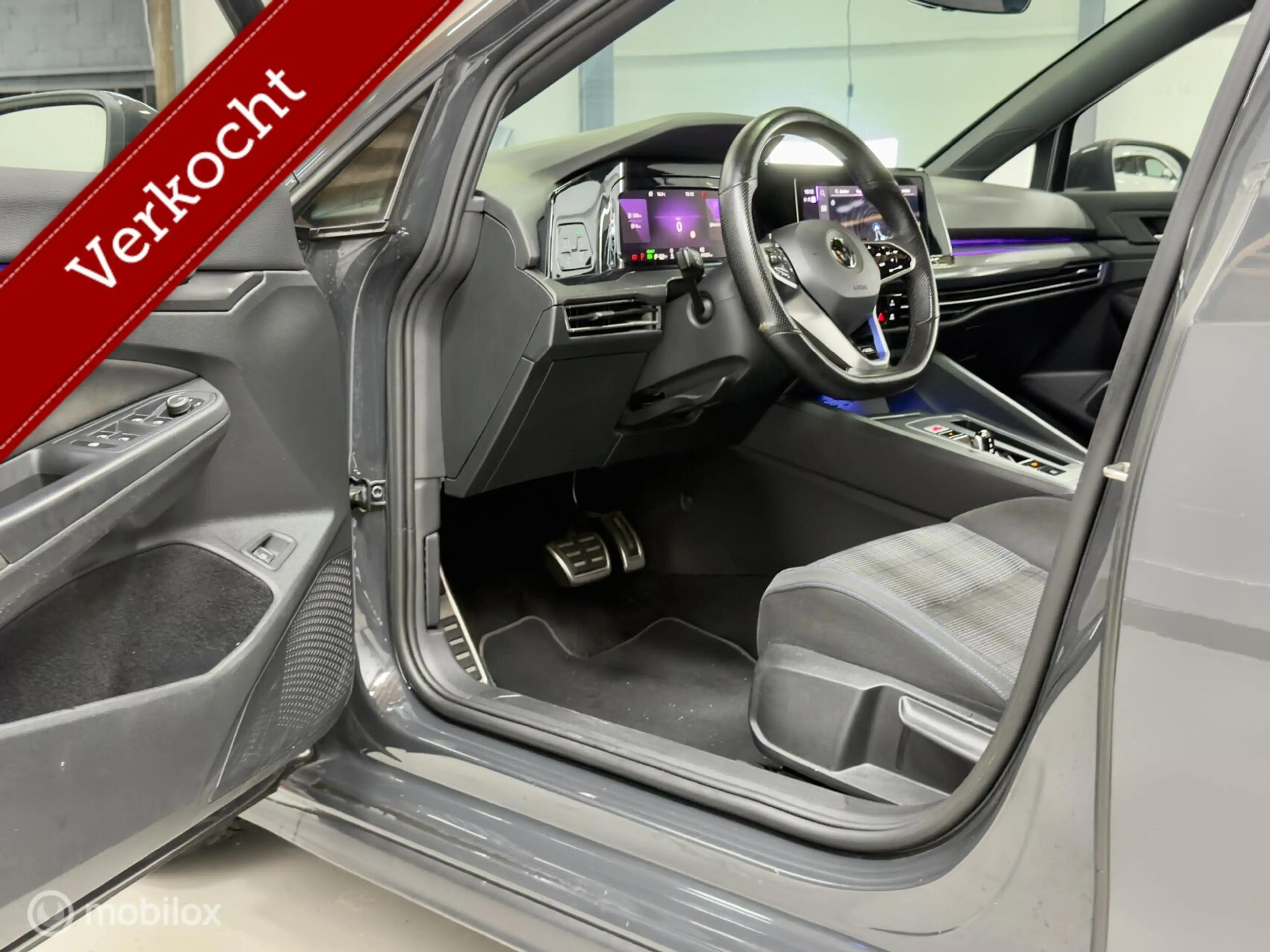Volkswagen Golf GTE 1.4 eHybrid | Pano | Cam | IQ Light | ACC | Travel — photo 4