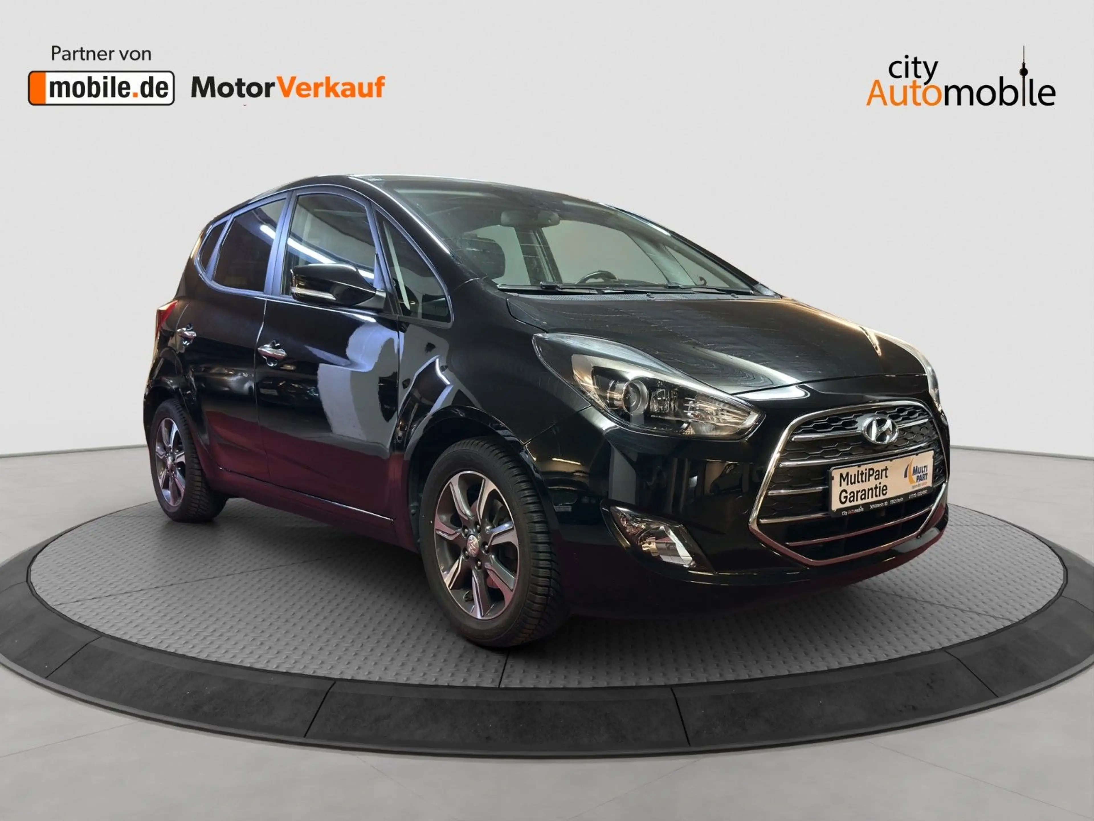Hyundai iX20 Style/Pano-Dach/Tempomat/Leder/SHZ/PDC — photo 7