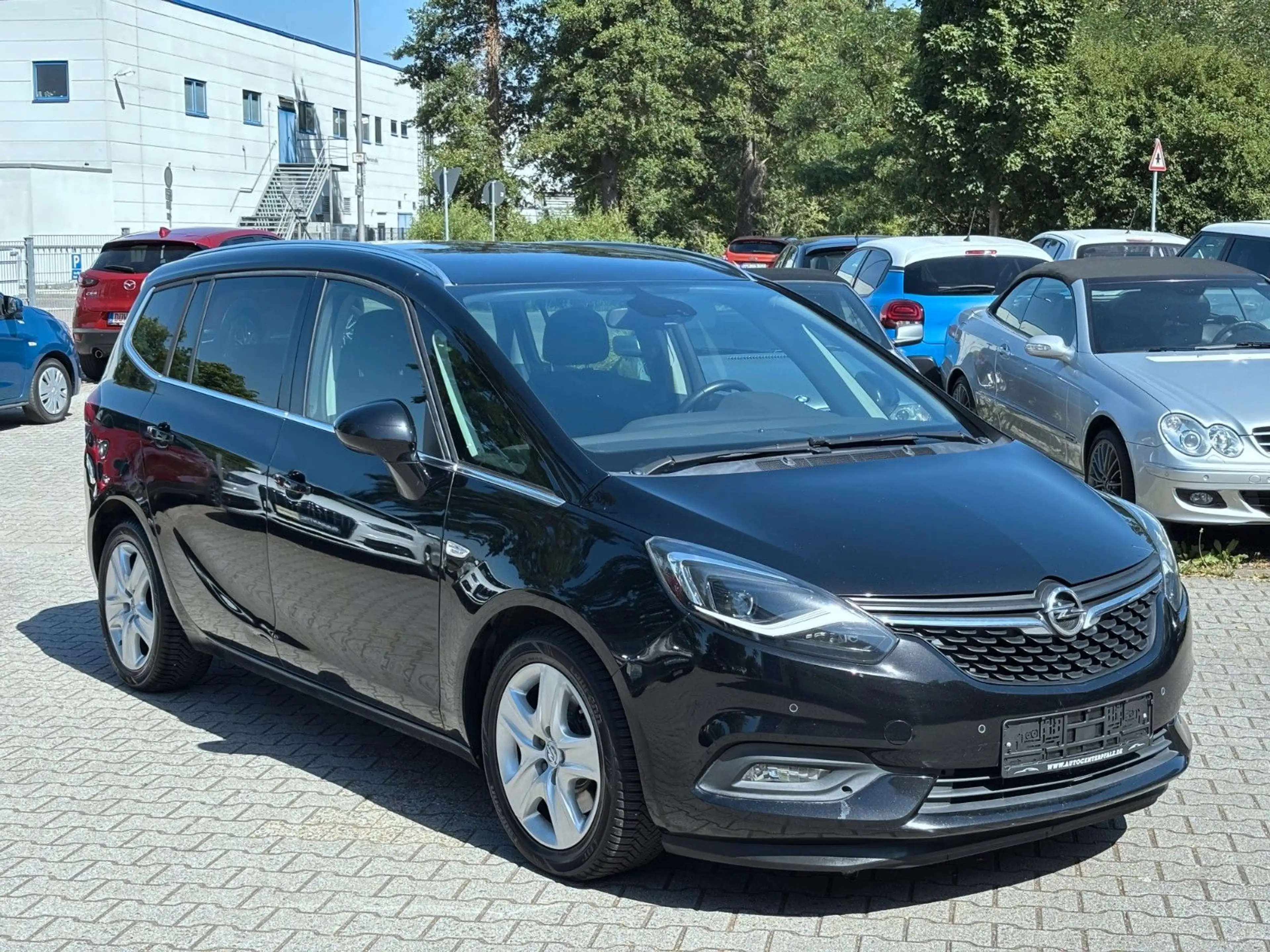 Opel Zafira Tourer Innovation Auto.*Navi*LED*AHK*CAM* — photo 3