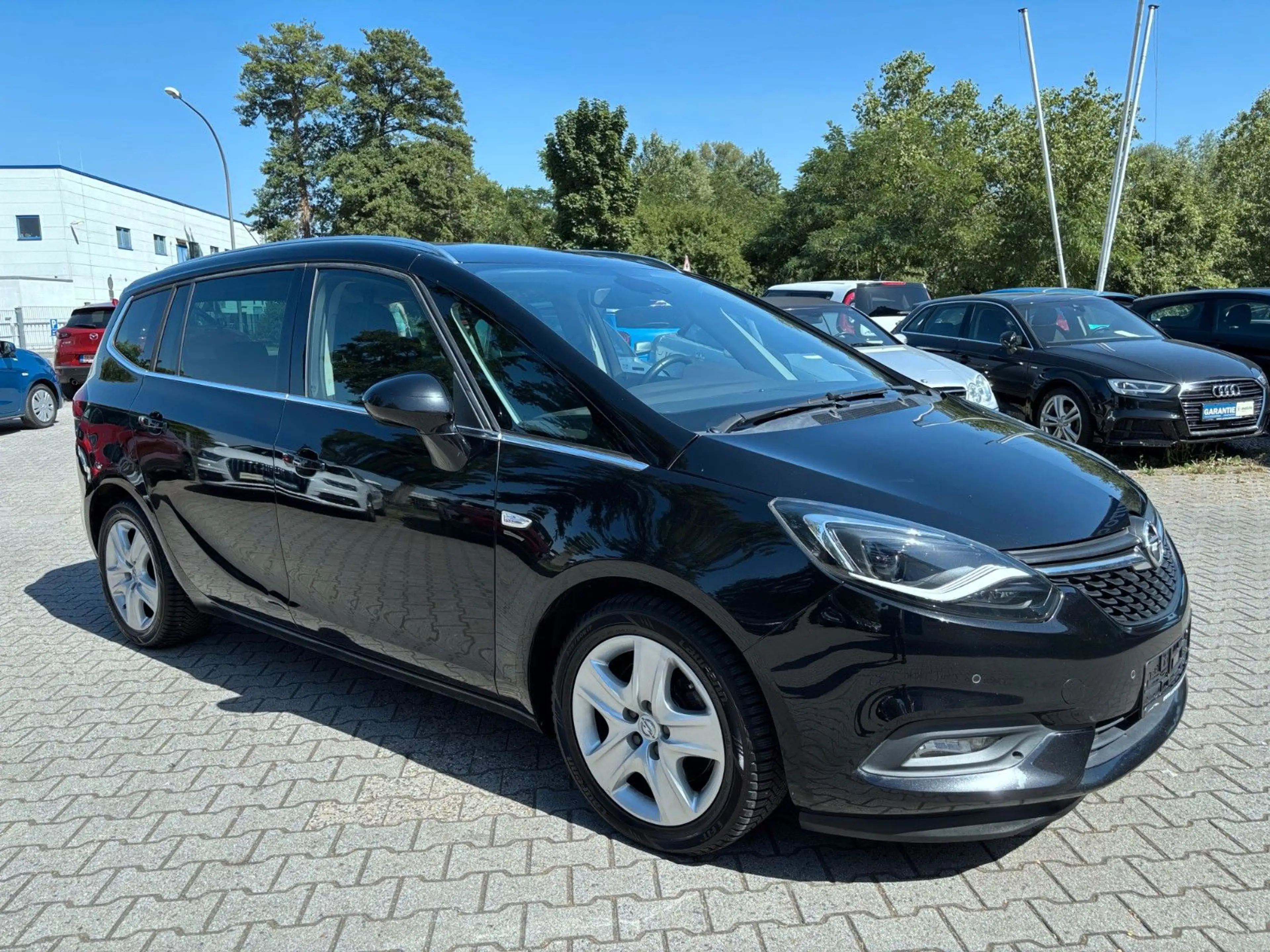Opel Zafira Tourer Innovation Auto.*Navi*LED*AHK*CAM* — photo 6