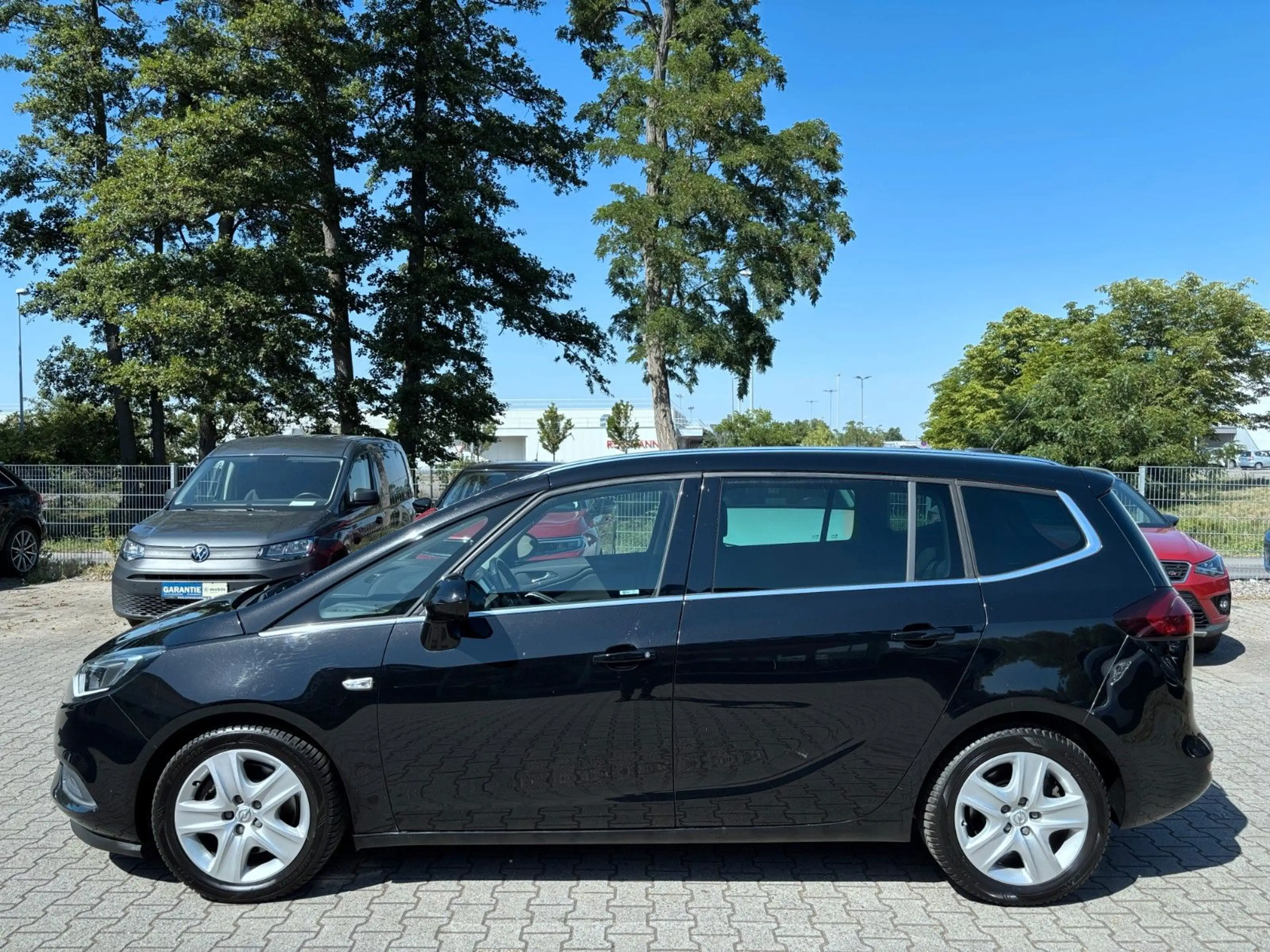 Opel Zafira Tourer Innovation Auto.*Navi*LED*AHK*CAM* — photo 9
