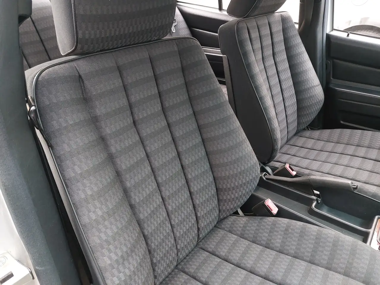 Mercedes-Benz 190 E 1.8, foto 6