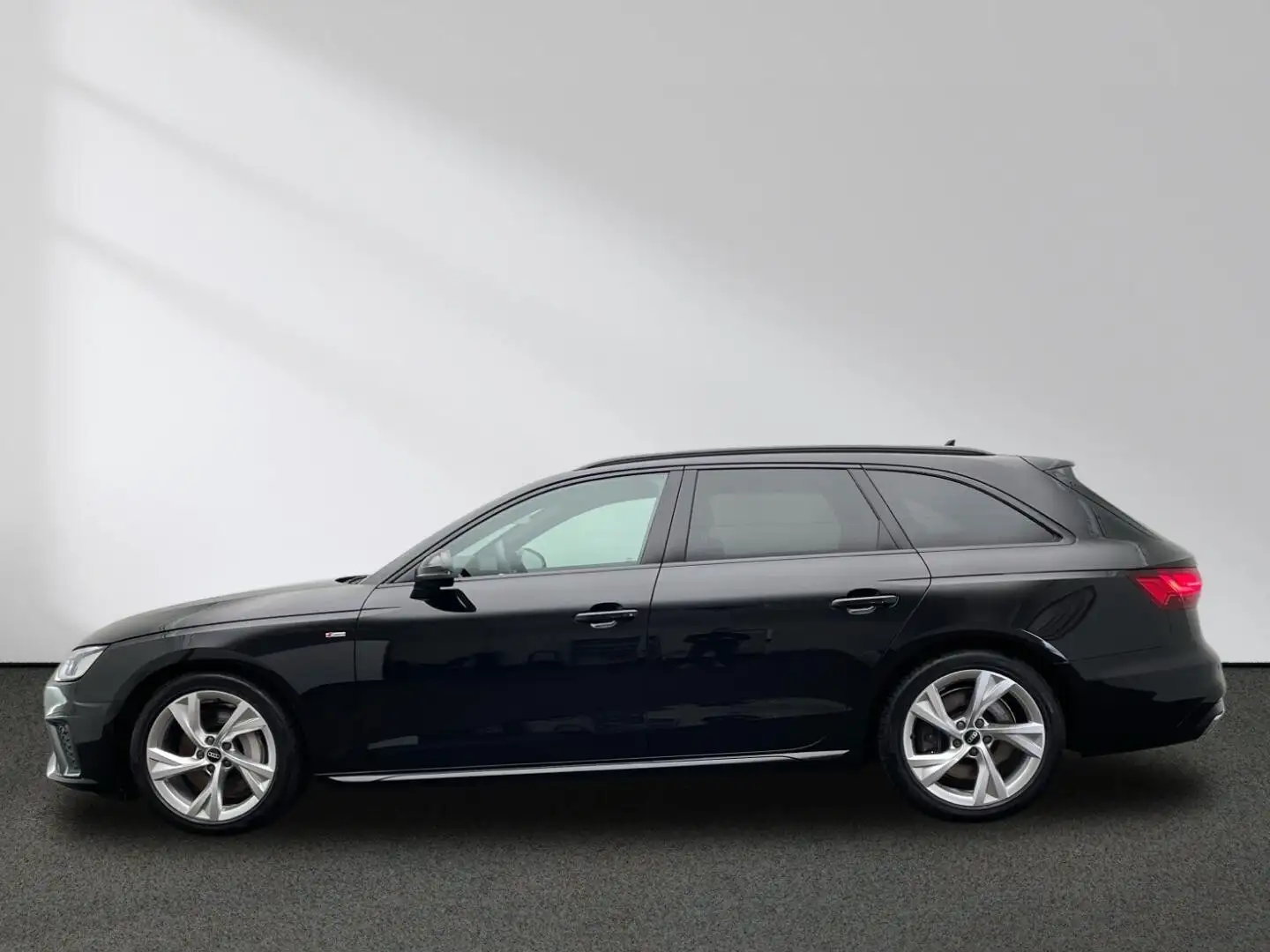 Audi A4 Avant 45 TFSI quattro S line MMI Navi LED AHK Noir - 2