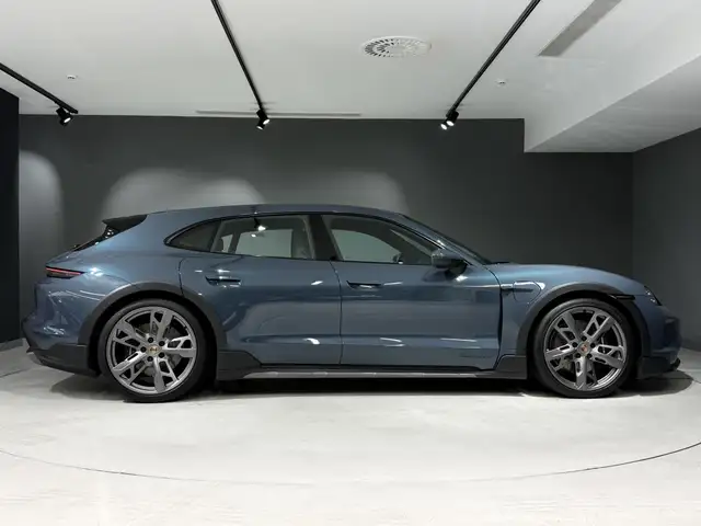 Porsche Taycan view 6