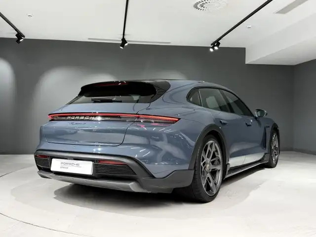 Porsche Taycan view 7