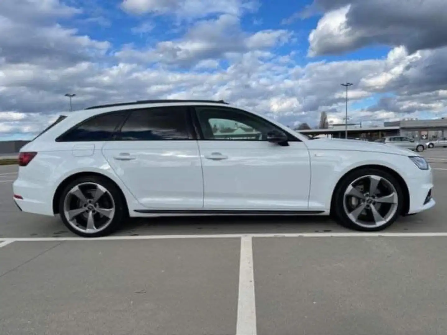 Audi A4 Avant 3.0 TDI quattro S tronic - 1