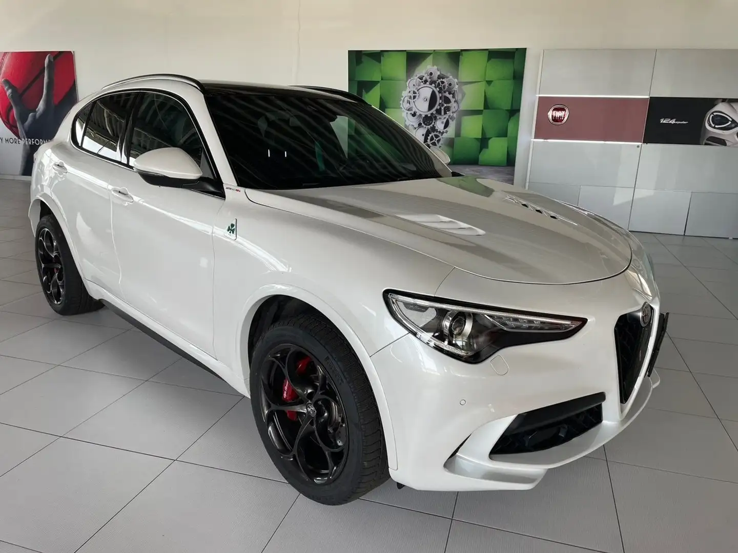 Alfa Romeo Stelvio Quadrifoglio Q4 Blau - 1