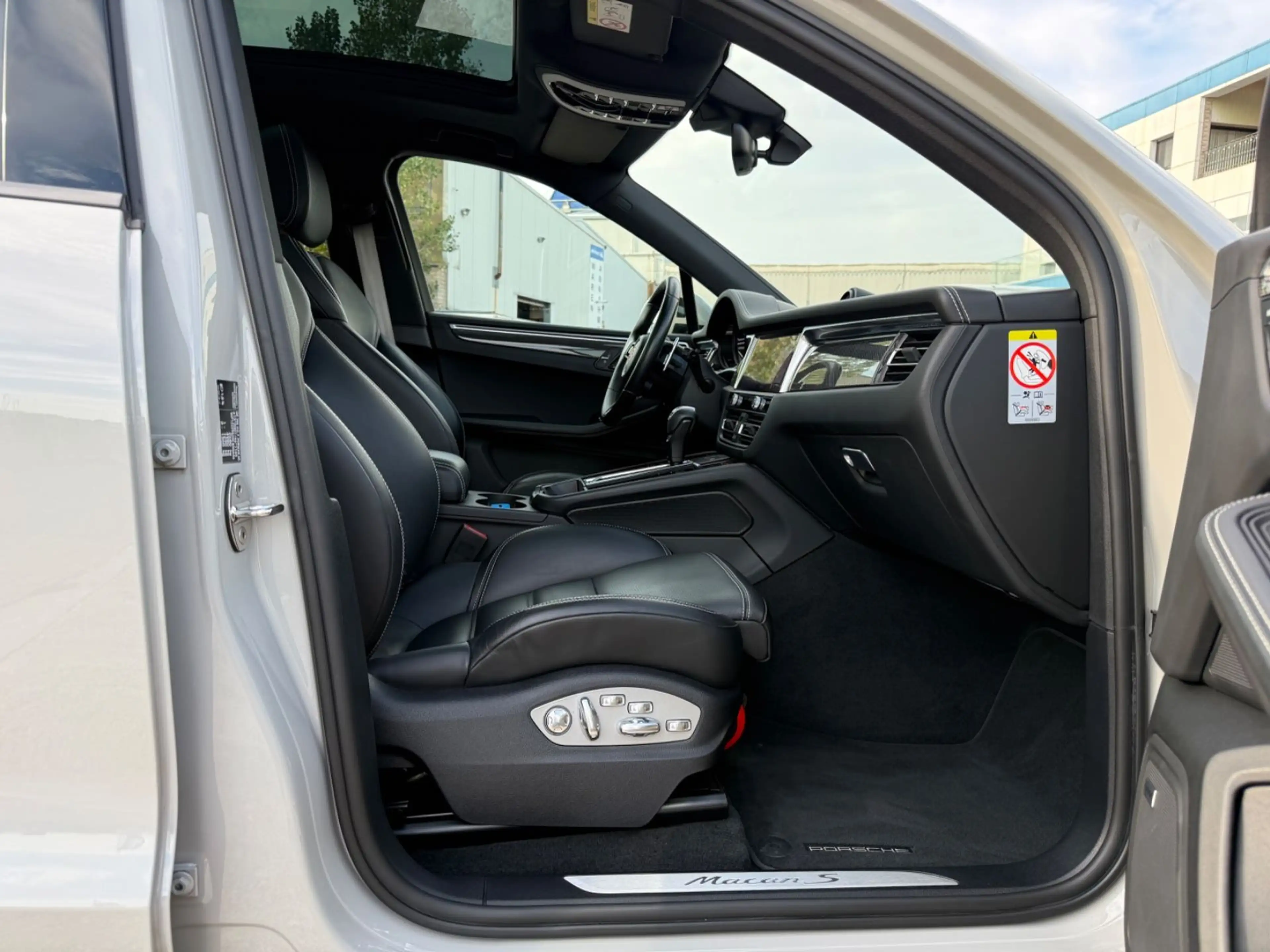 Porsche Macan S Sport-Chrono/18-Wege/Pano/PASM/21/Carb/360/Mem — photo 24