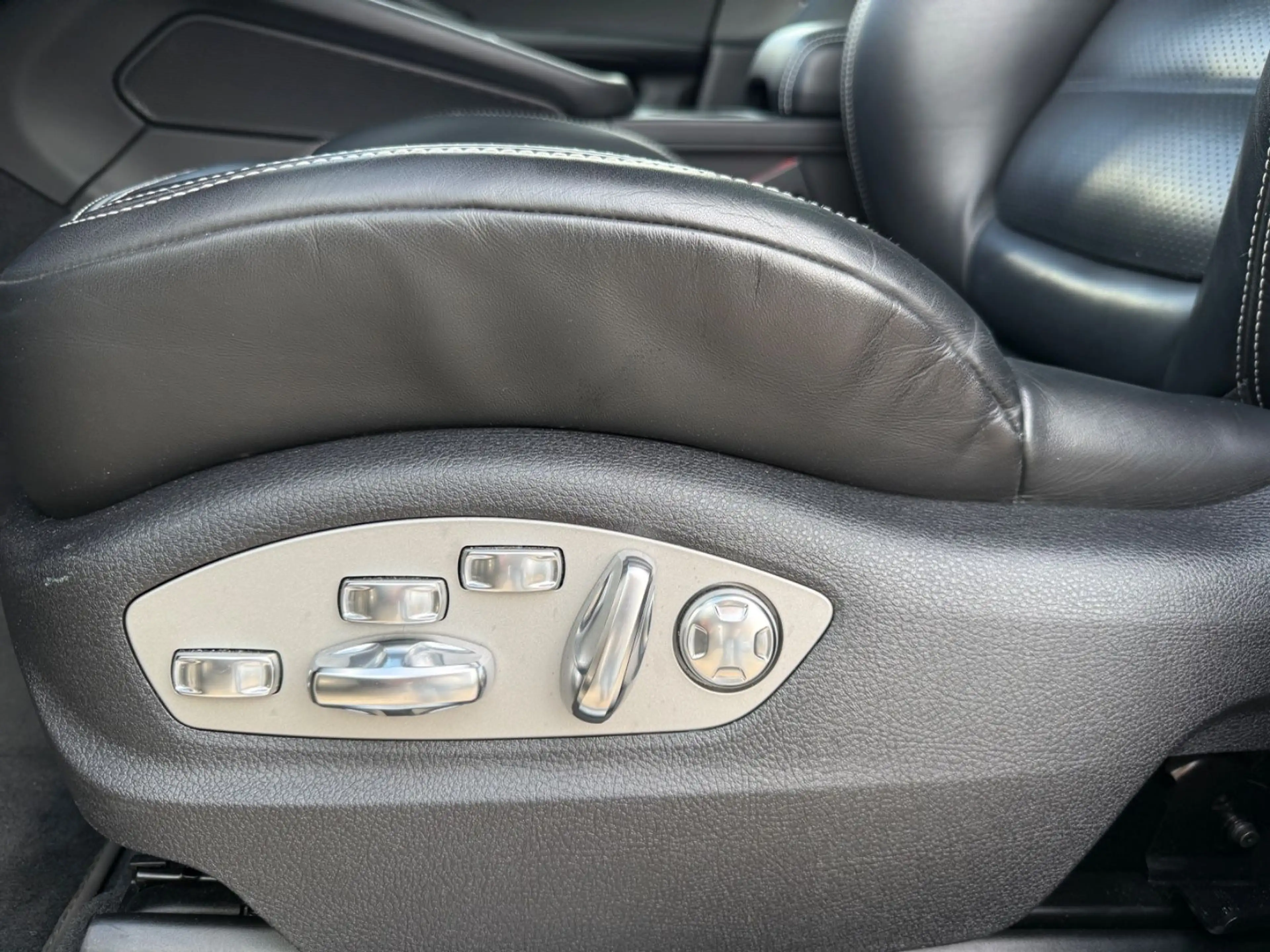Porsche Macan S Sport-Chrono/18-Wege/Pano/PASM/21/Carb/360/Mem — photo 13