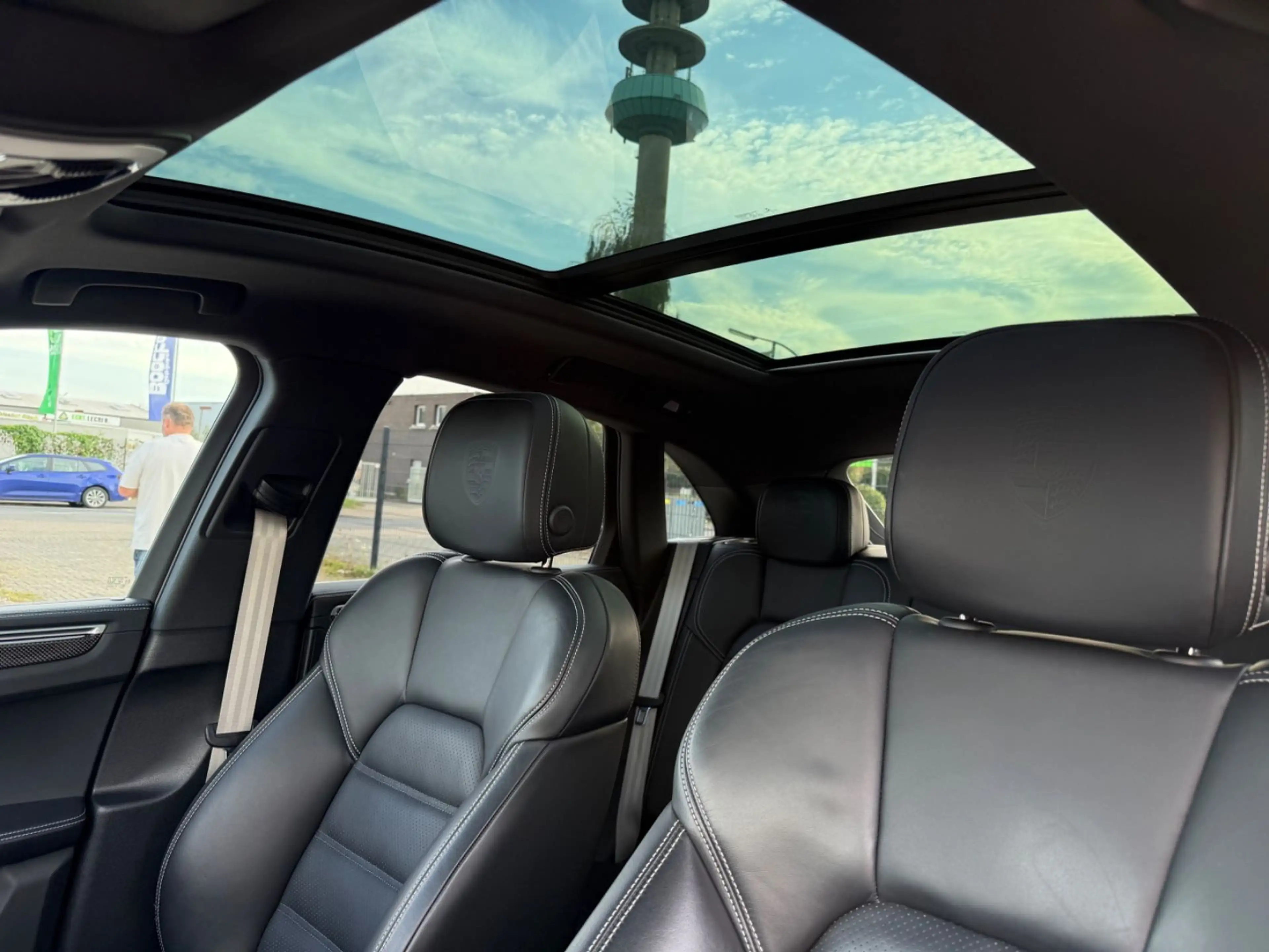 Porsche Macan S Sport-Chrono/18-Wege/Pano/PASM/21/Carb/360/Mem — photo 15