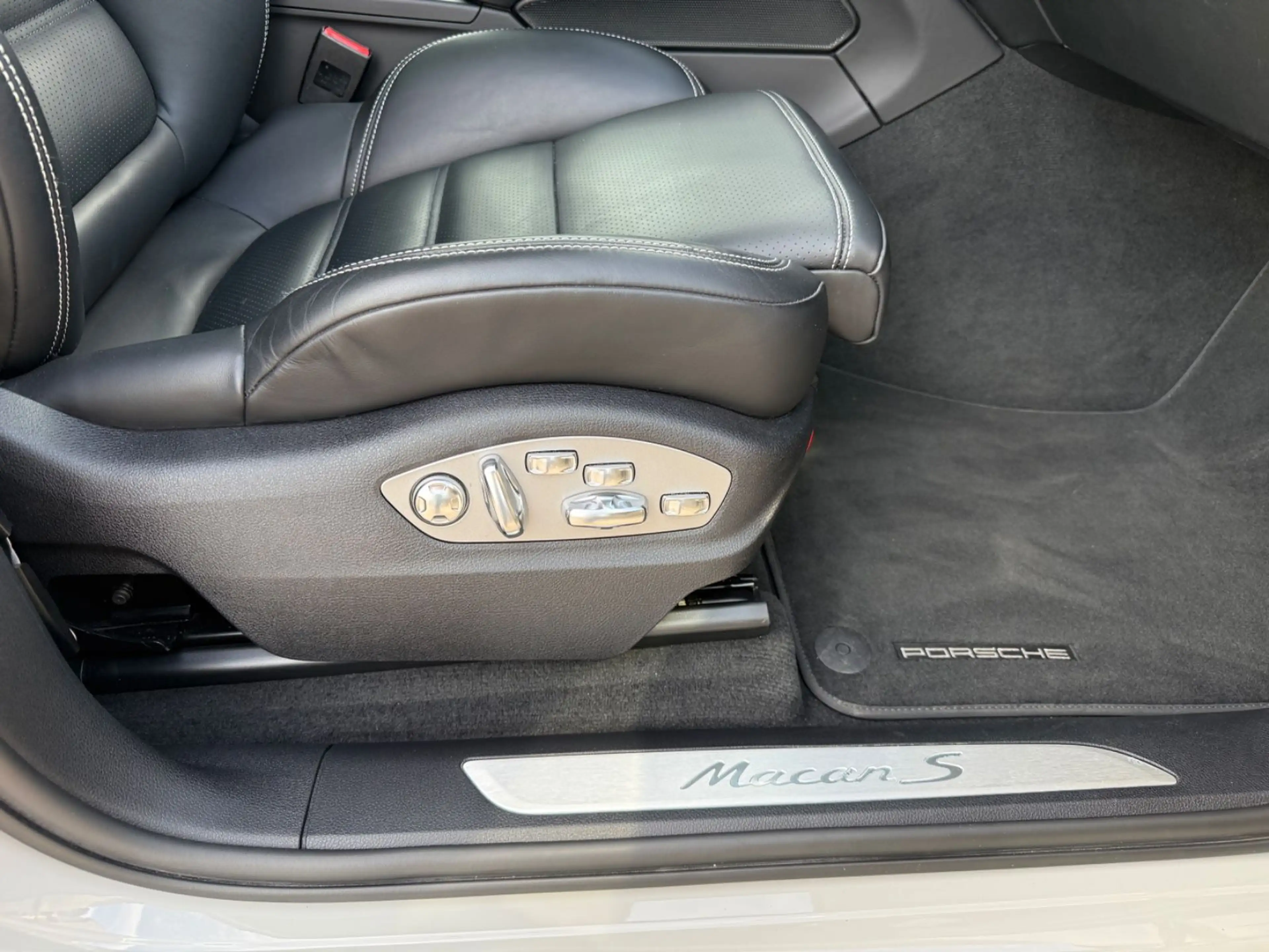 Porsche Macan S Sport-Chrono/18-Wege/Pano/PASM/21/Carb/360/Mem — photo 25