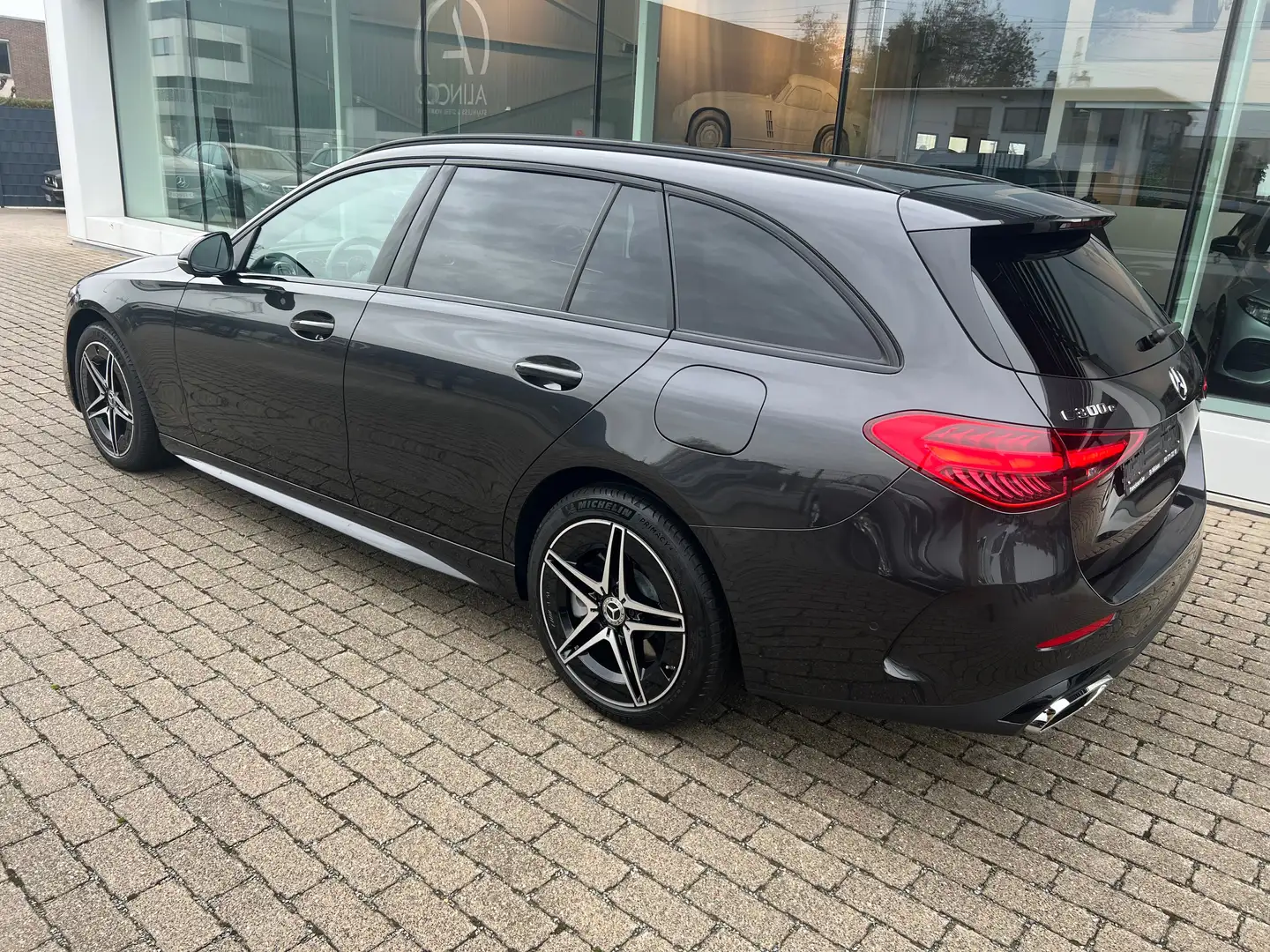 Mercedes-Benz C 300 e AMG-Line Nightpakket LED Camera Dodehoek Memory Grijs - 2