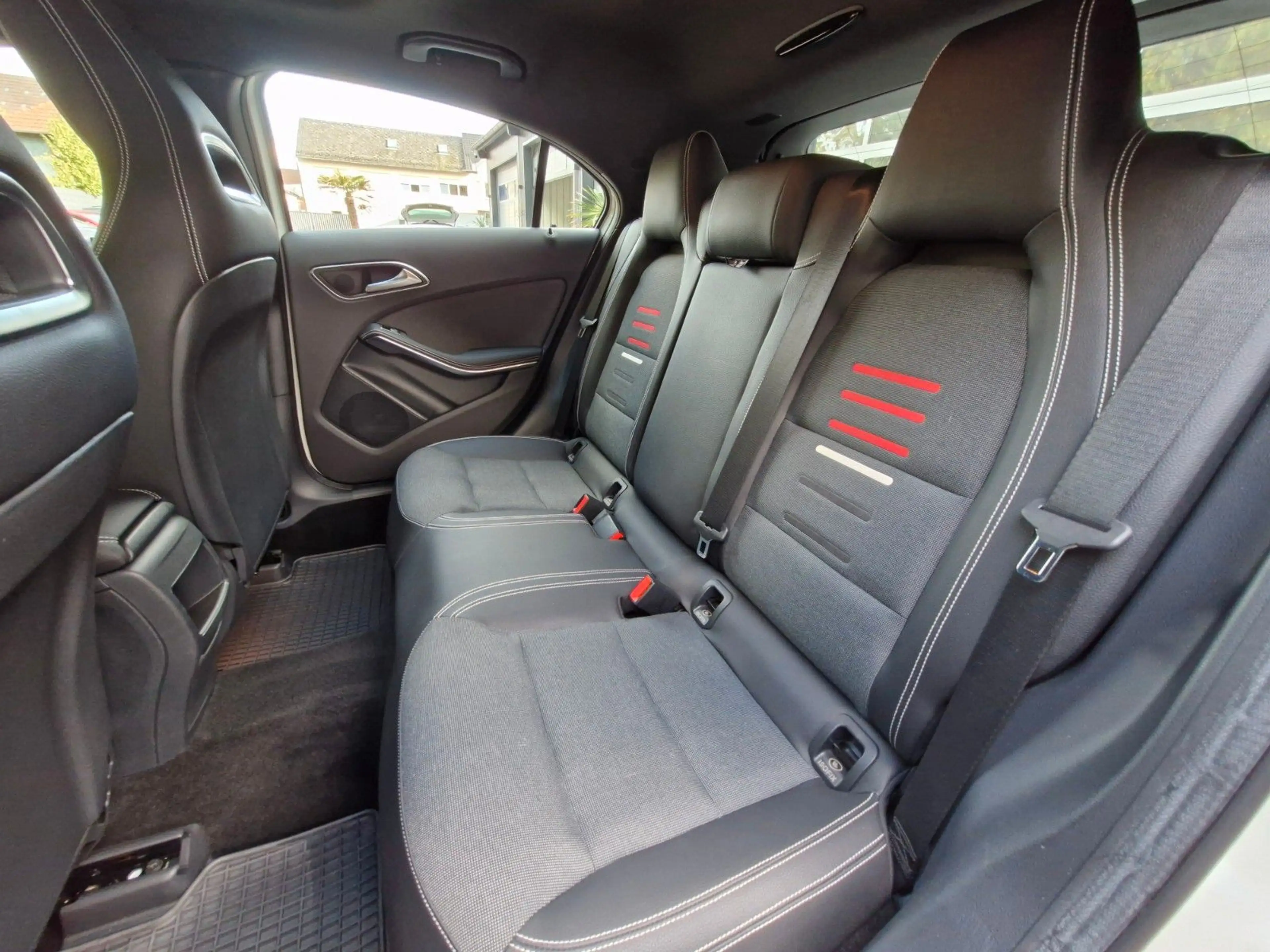 Mercedes-Benz A 180 BlueEfficiency 2.Hand Org. 39tkm Pano — photo 15
