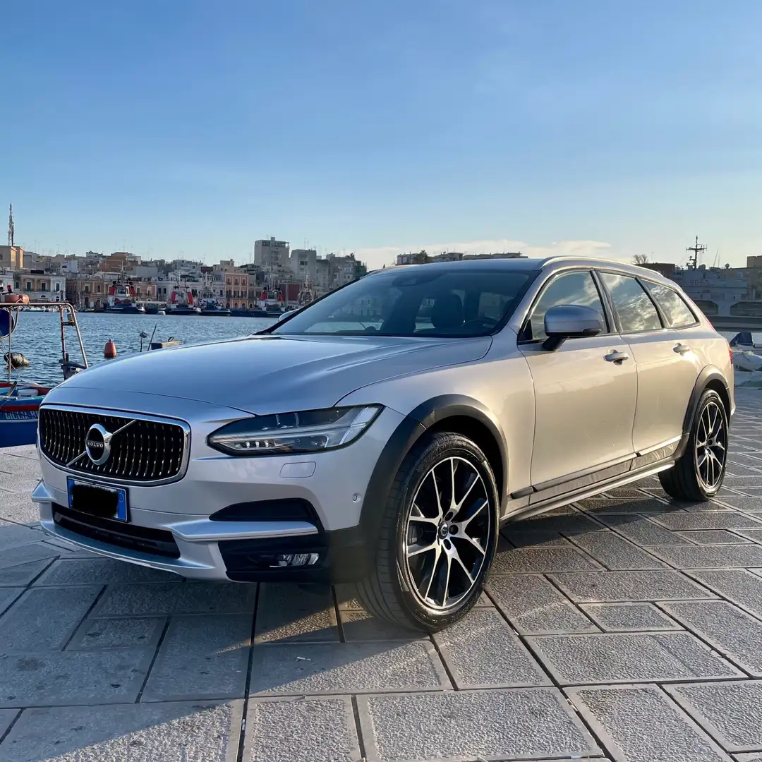 Volvo V90 Cross Country D5 AWD Geartronic Pro Argintiu - 1