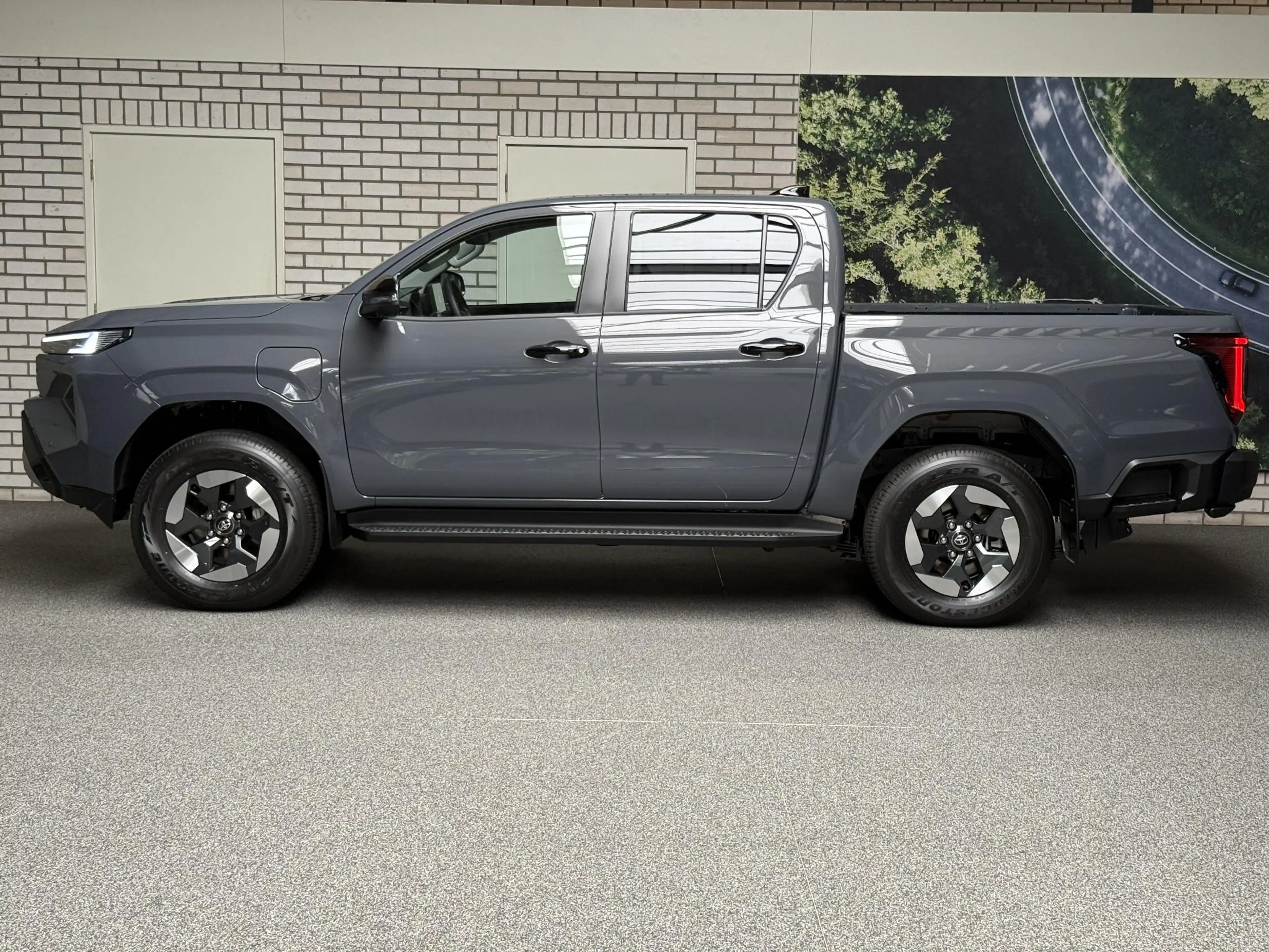 Toyota Hilux Professional Dubbele Cabine 59,2 kWh Electric — photo 2