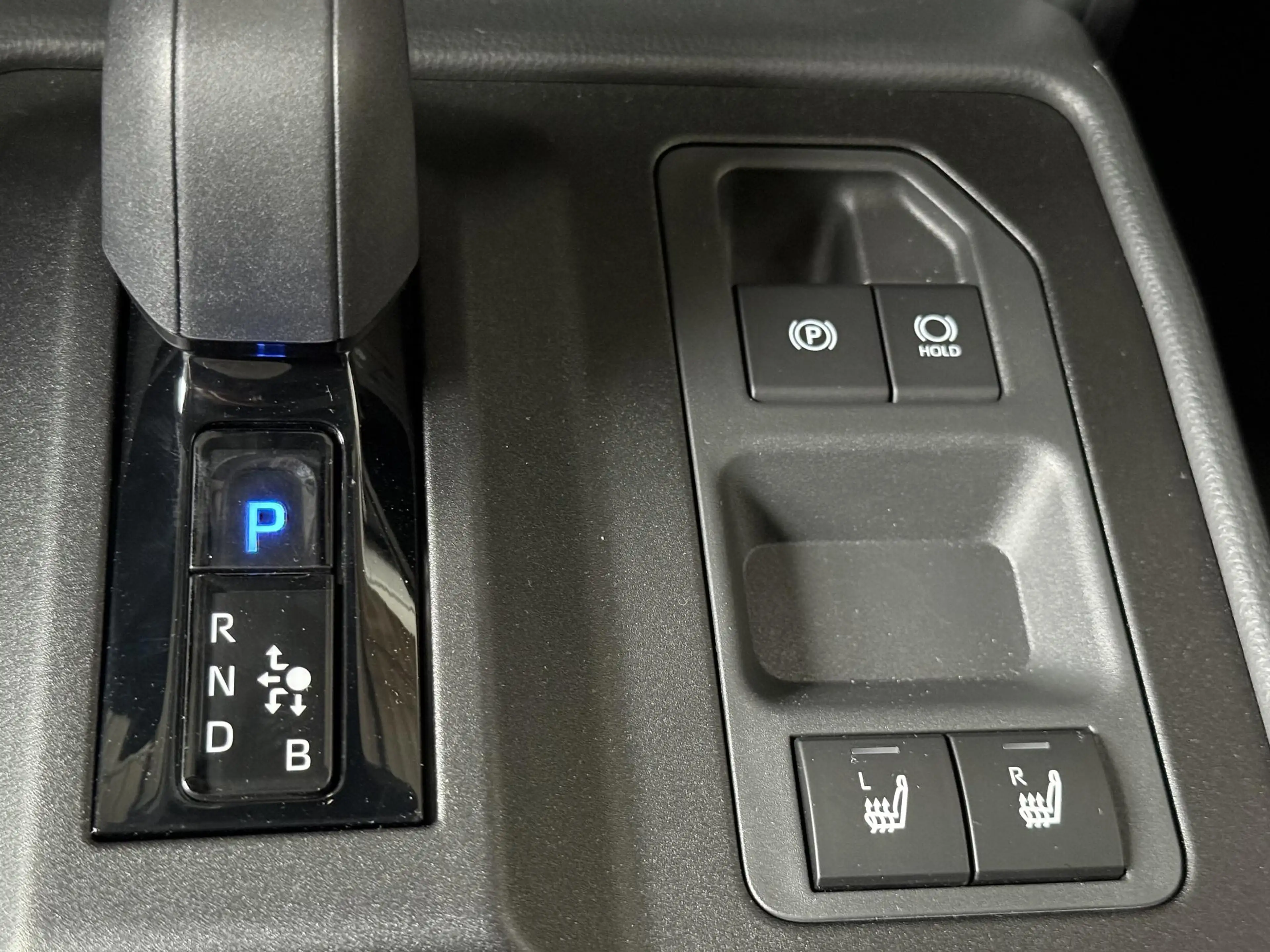 Toyota Hilux Professional Dubbele Cabine 59,2 kWh Electric — photo 18