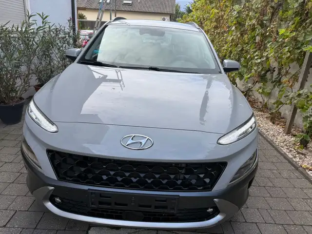 Hyundai KONA Select 2WD