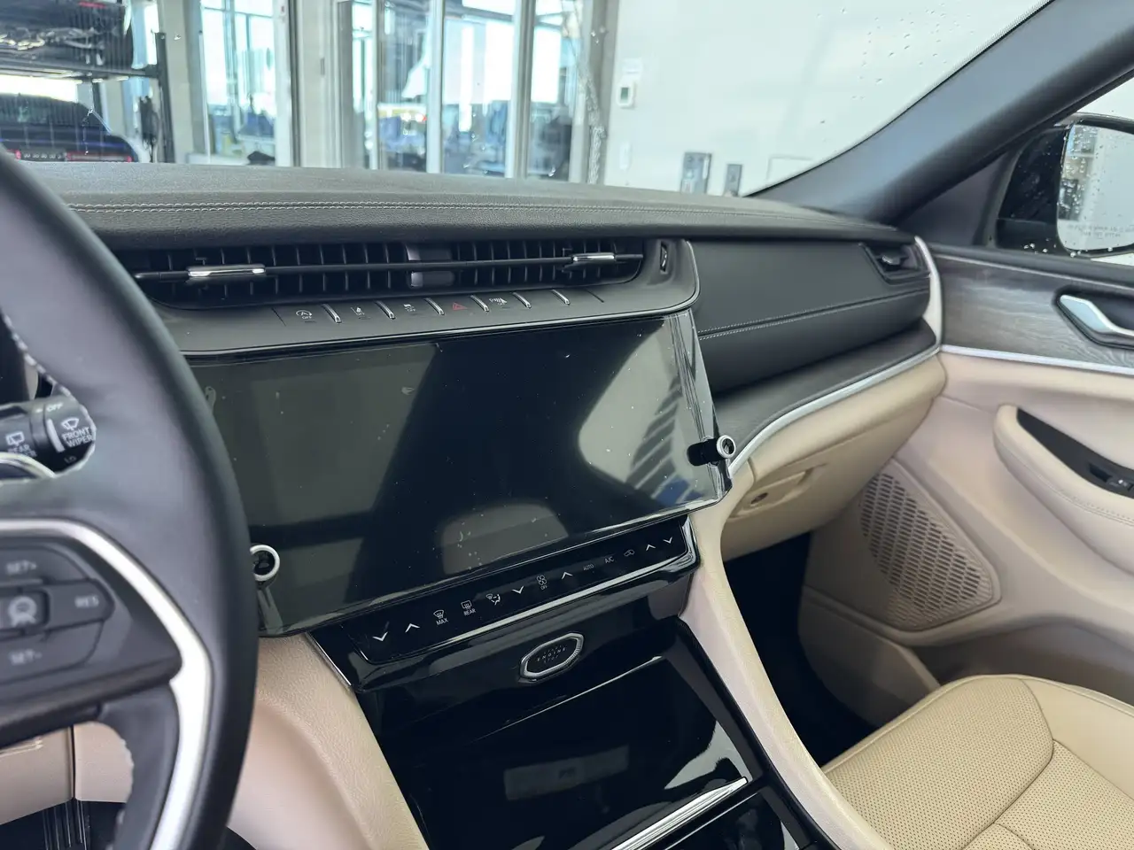 Jeep Grand Cherokee снимка Jeep Grand Cherokee
