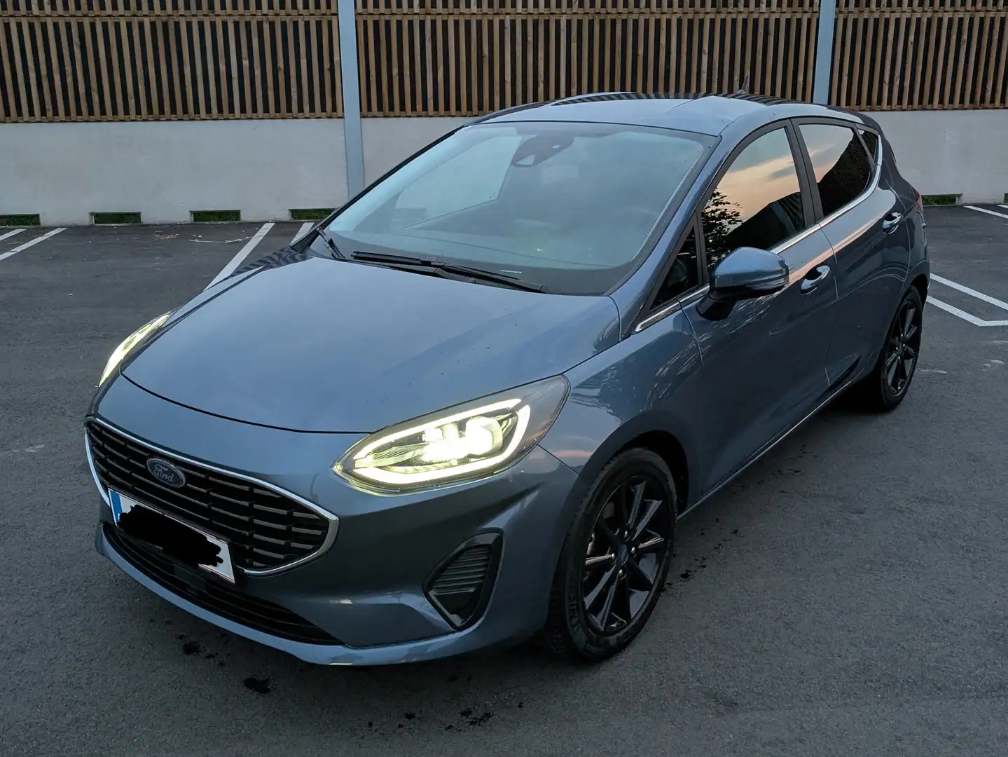 Ford Fiesta Fiesta Titanium Hybrid Blau - 1