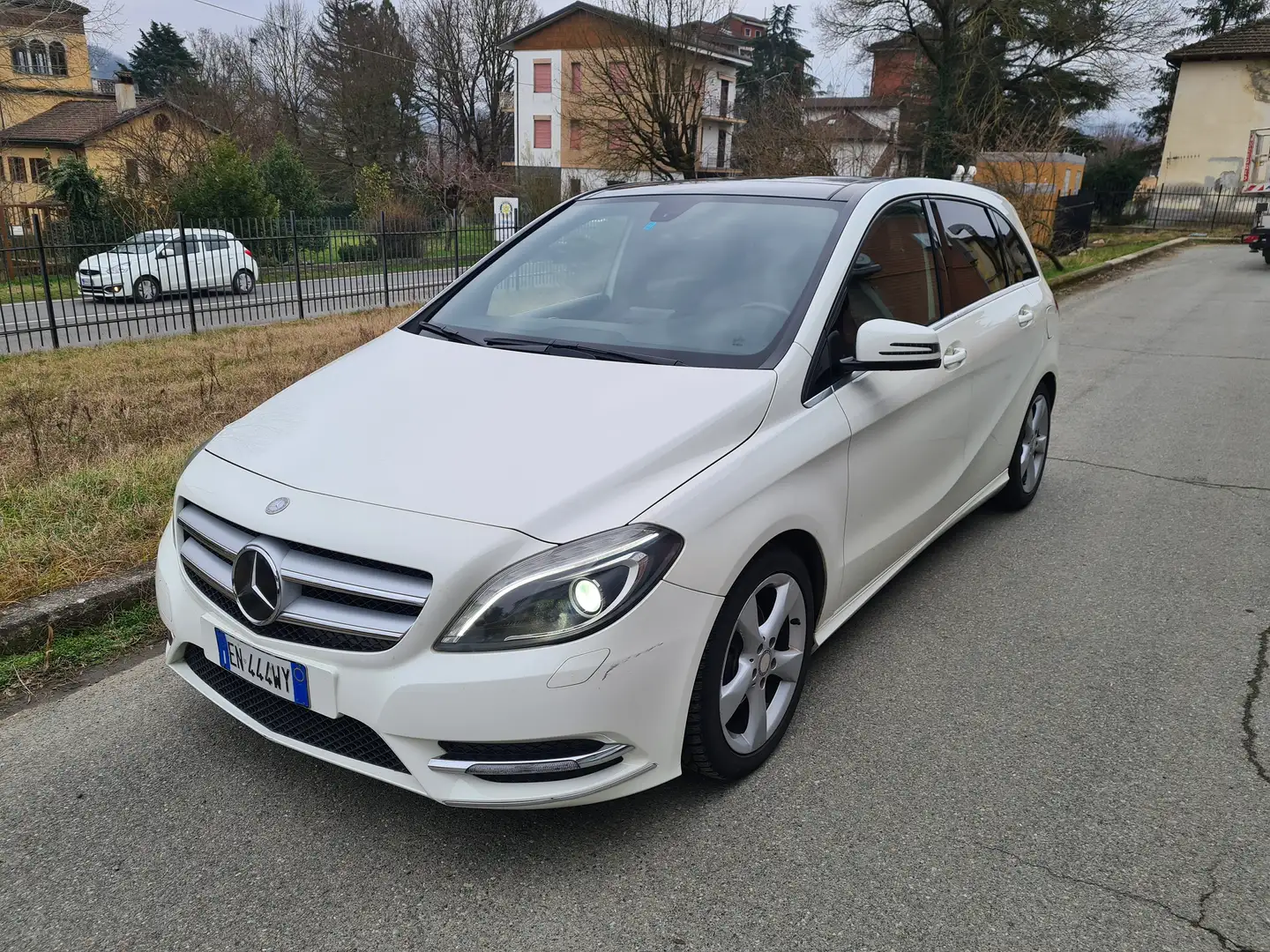 Mercedes-Benz B 180 B 180 cdi be Premium Blanc - 1