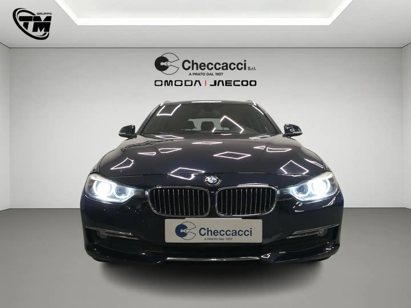 BMW 320 d Touring 320d xdrive Luxury Blauw - 2