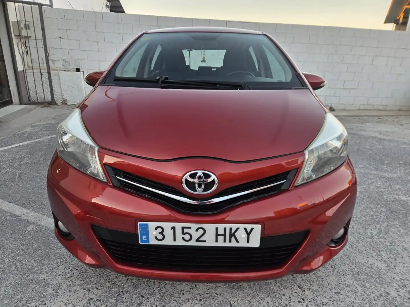 Toyota Yaris 1.3 Sport MultiDrive Rojo - 2