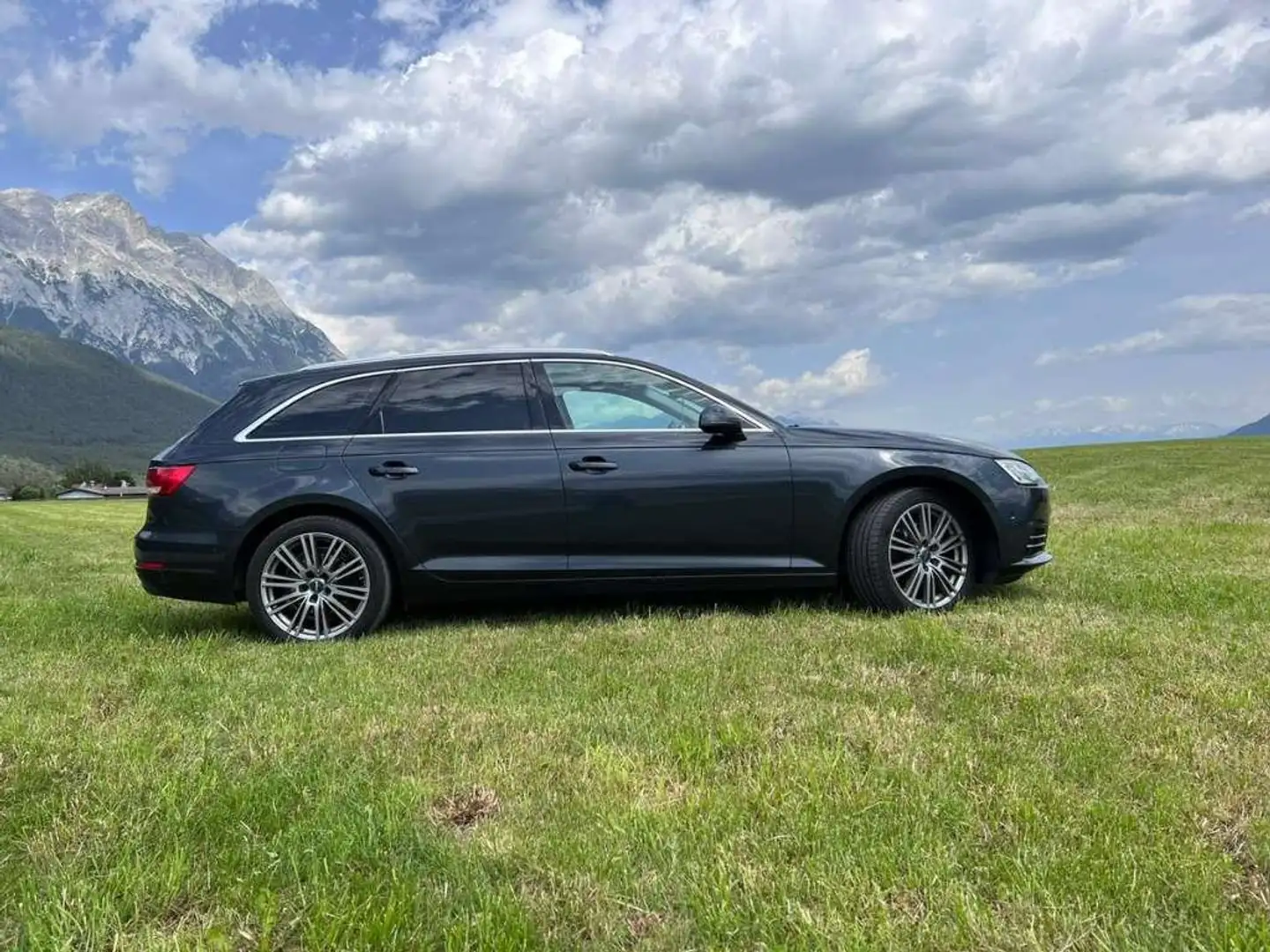 Audi A4 A4 Avant 2,0 TDI Grau - 1