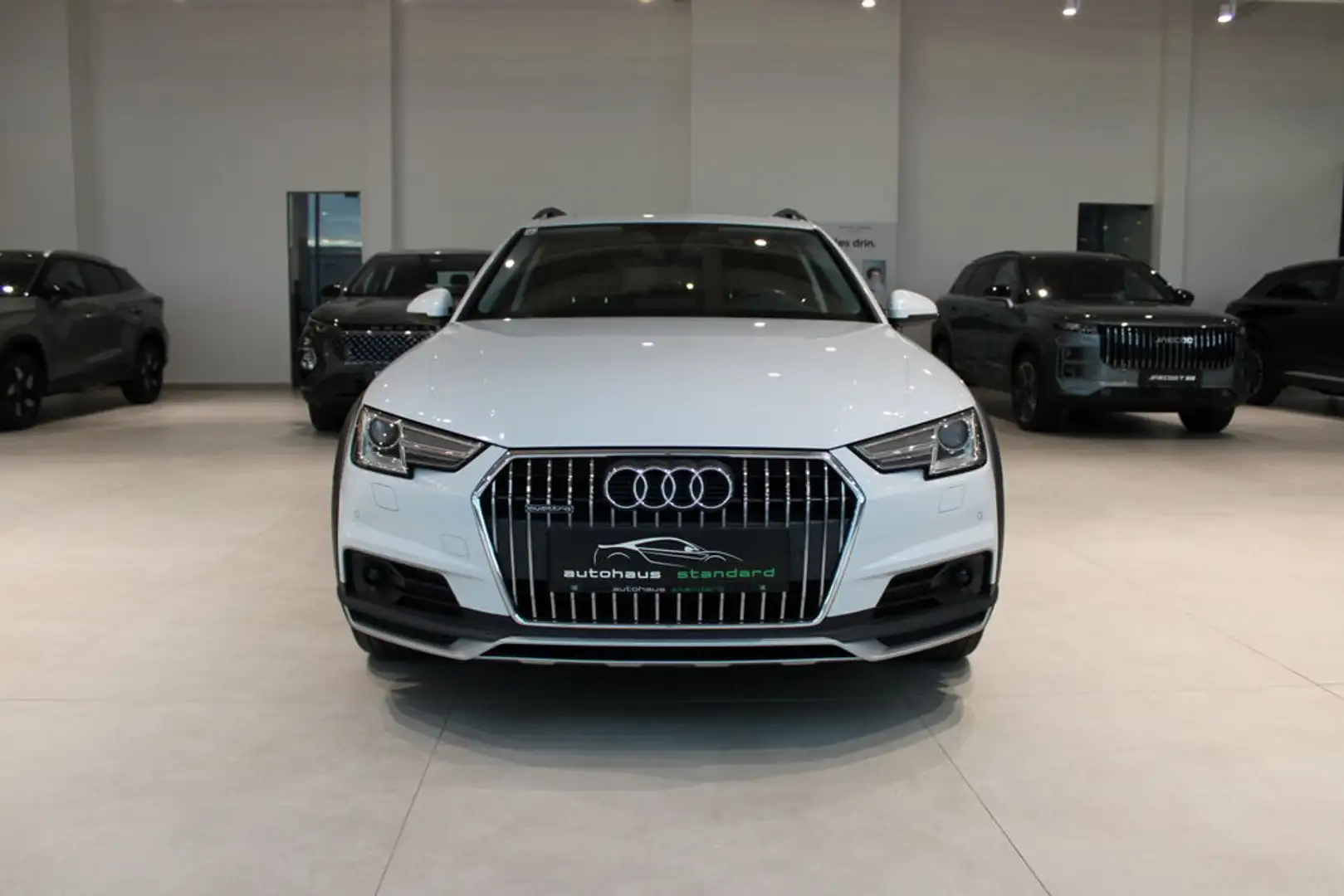 Audi A4 allroad basis **Top Ausstatung** Weiß - 2