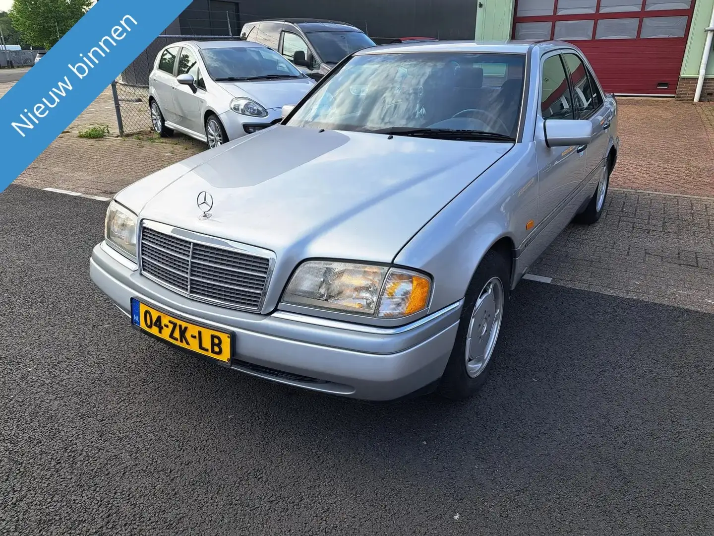 Mercedes-Benz C 280 Elegance 6cil Automaat Youngtimer Šedá - 1