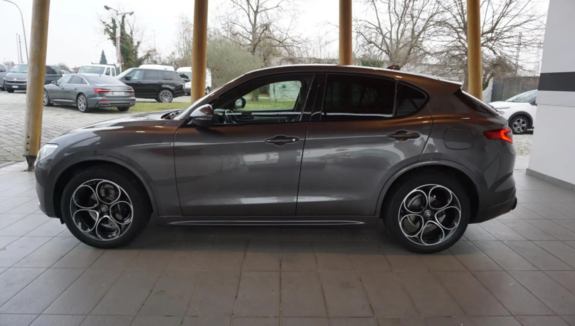 Alfa Romeo Stelvio 2.2 Turbodiesel 210 CV AT8 Q4 Veloce Grigio - 2