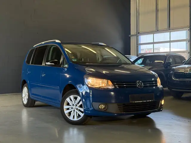 Volkswagen Touran Style EcoFuel-SHZ-KLIMAAUT-AHK-PDC-TEMPO