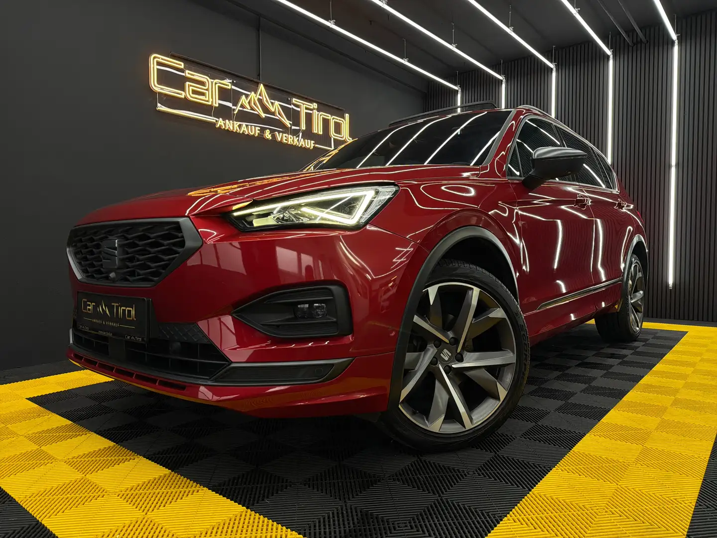 SEAT Tarraco FR-LINE AHK | PANO | RFK+360GRAD | SPORTSITZE Rot - 1