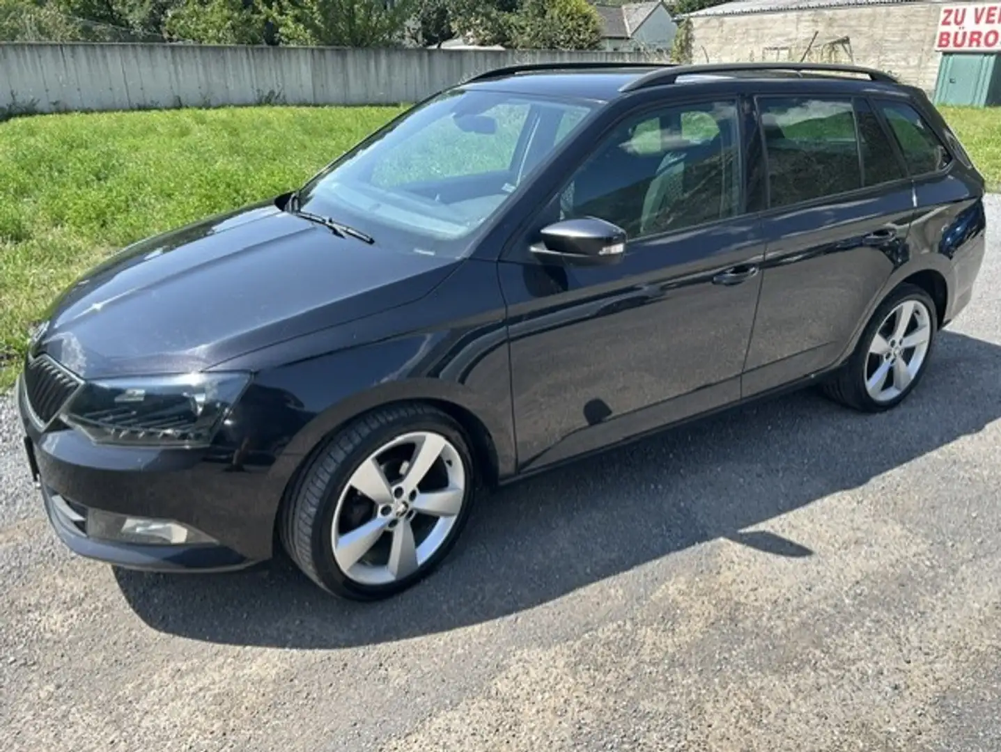 Skoda Fabia Fabia Combi Style 1,0 TSI Style Schwarz - 1