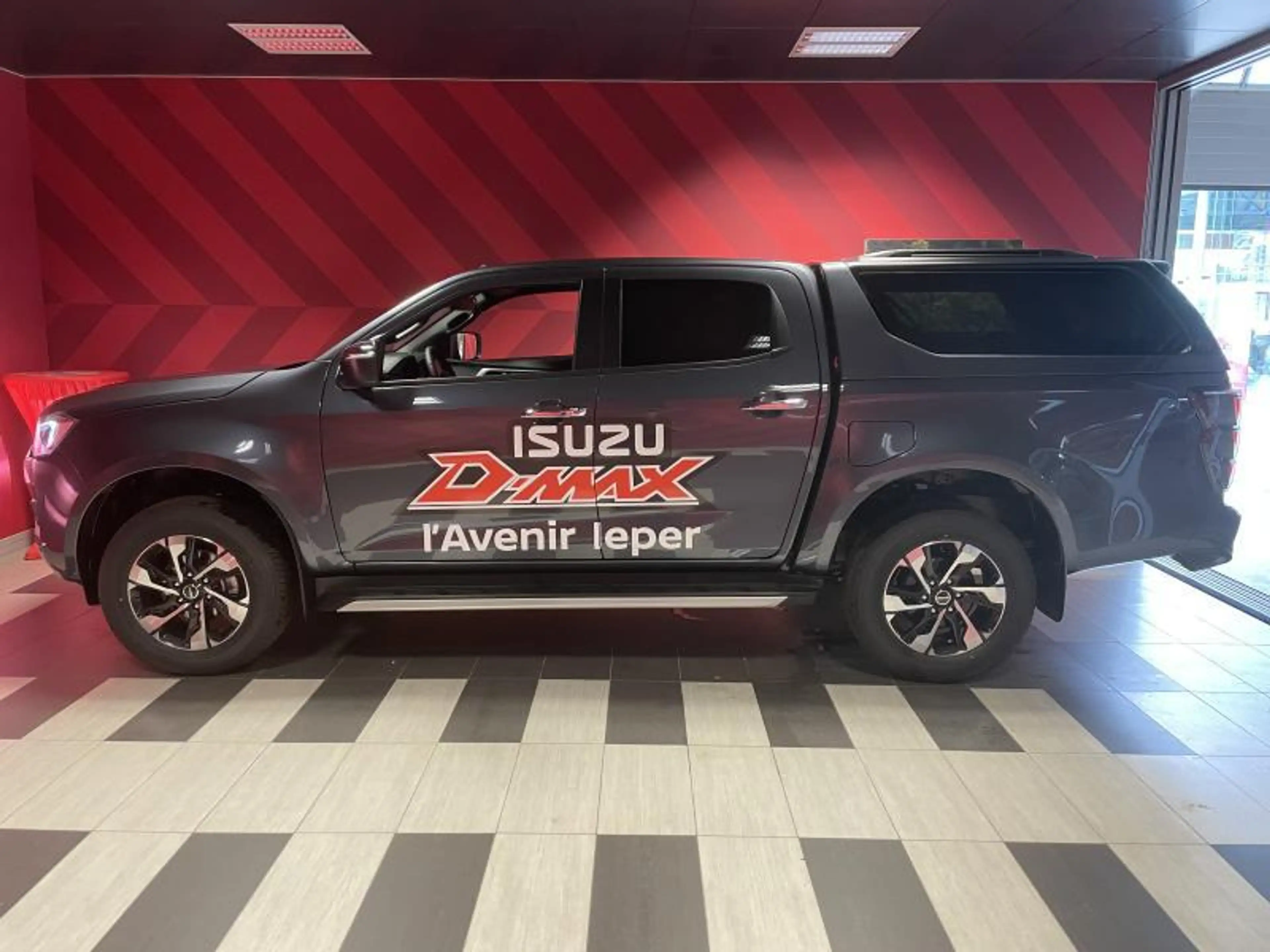 Isuzu D-Max LSX + Hardtop — photo 5