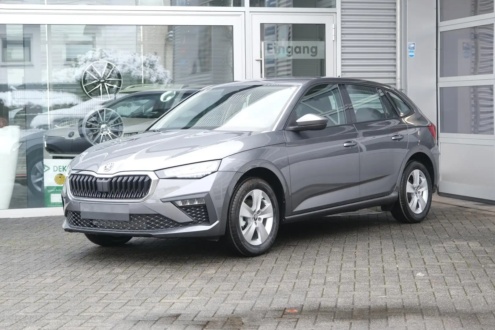 Skoda Scala 1.0 TSI Selection Kamera LED App-Navi Sitzheizu... Grigio - 1